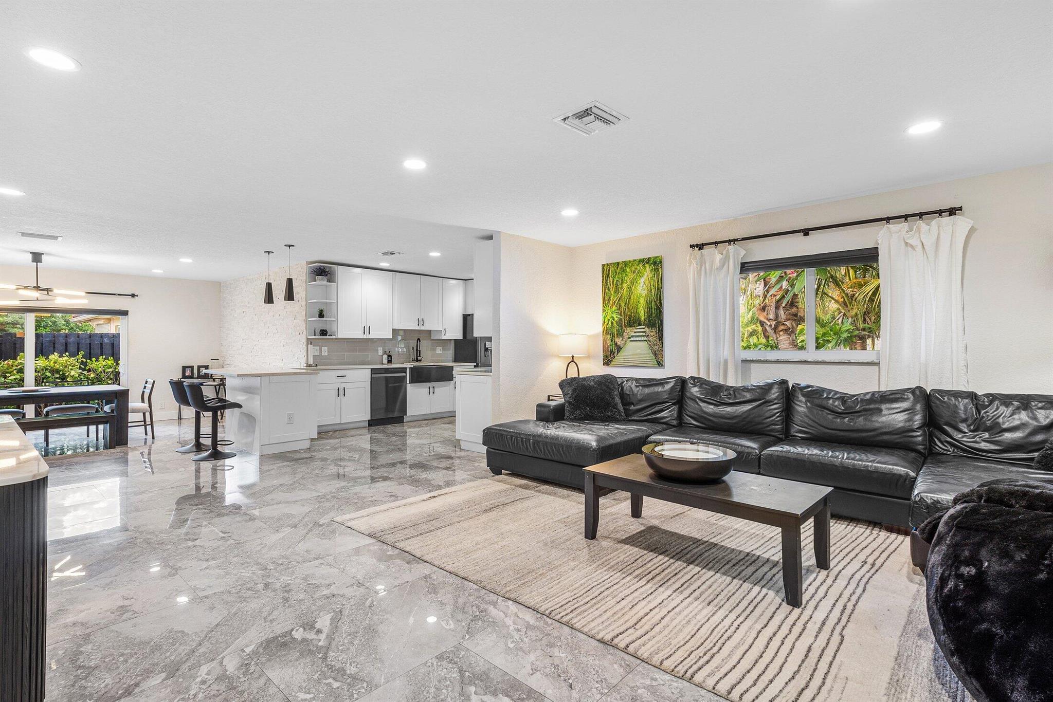 POMPANO ISLES SEC - Residential