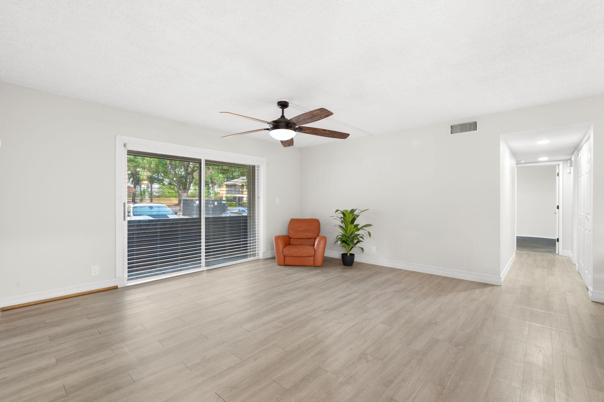 Oakland Forest Club Condo - Residential