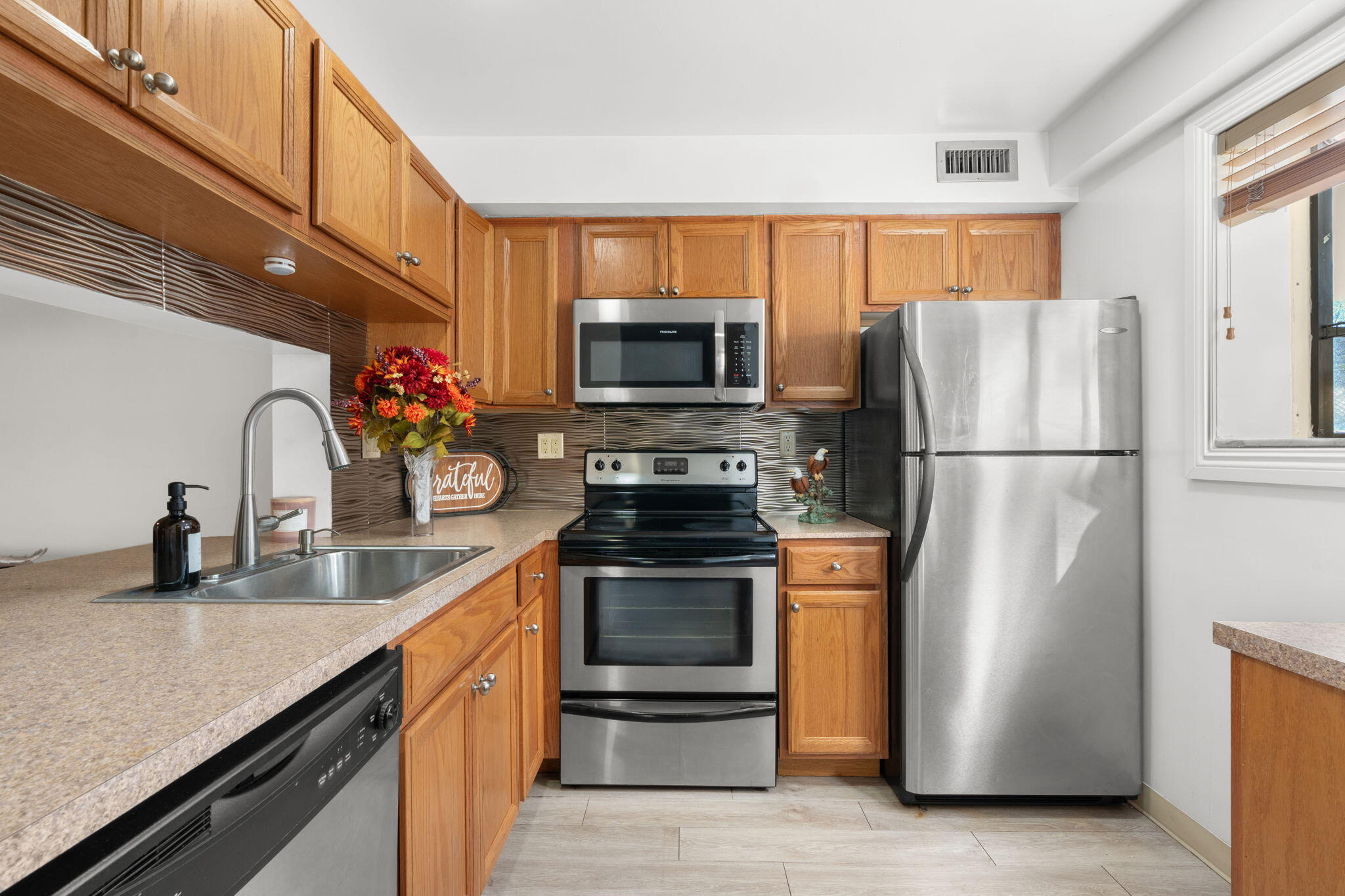 Oakland Forest Club Condo - Residential