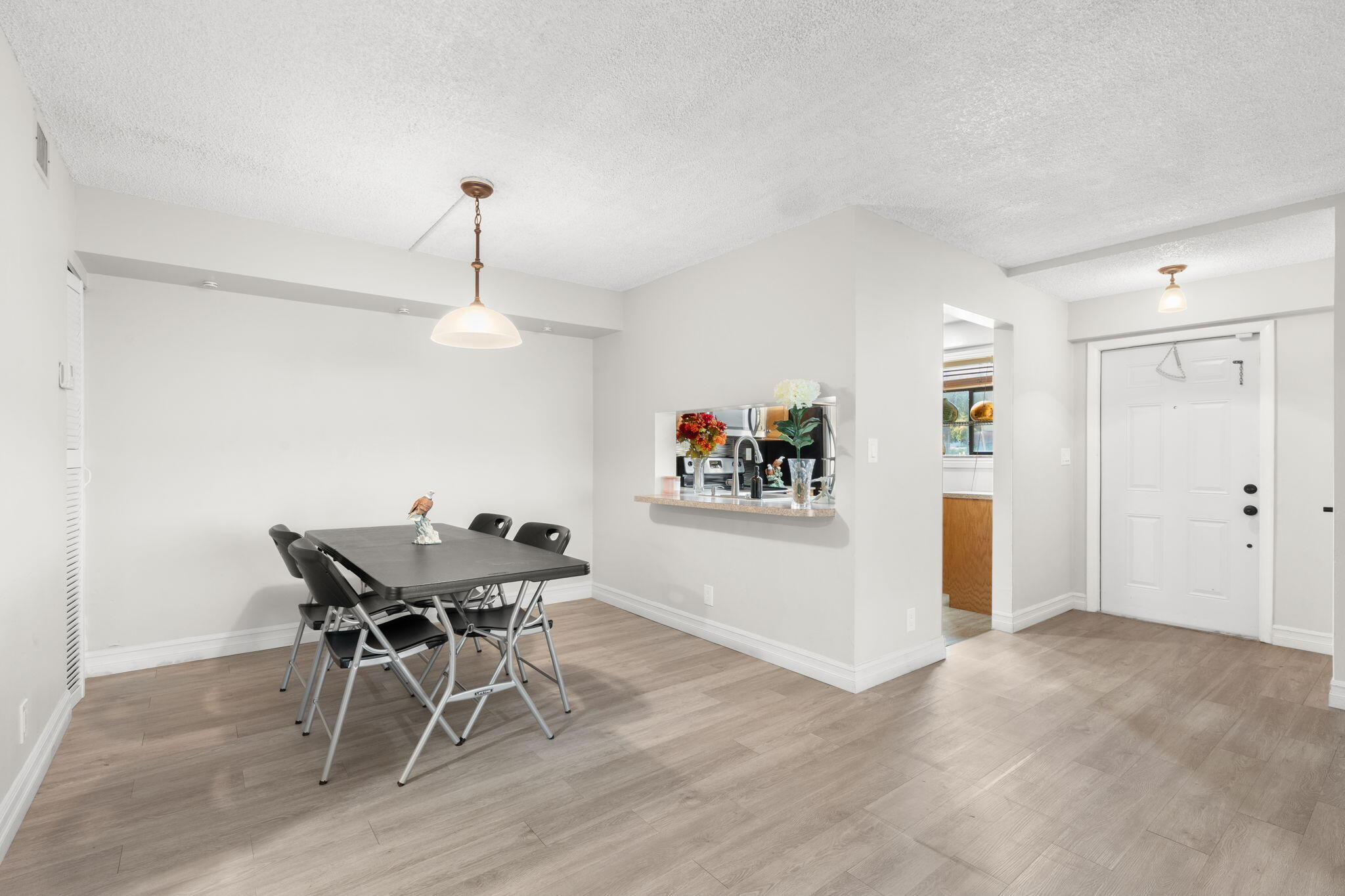 Oakland Forest Club Condo - Residential