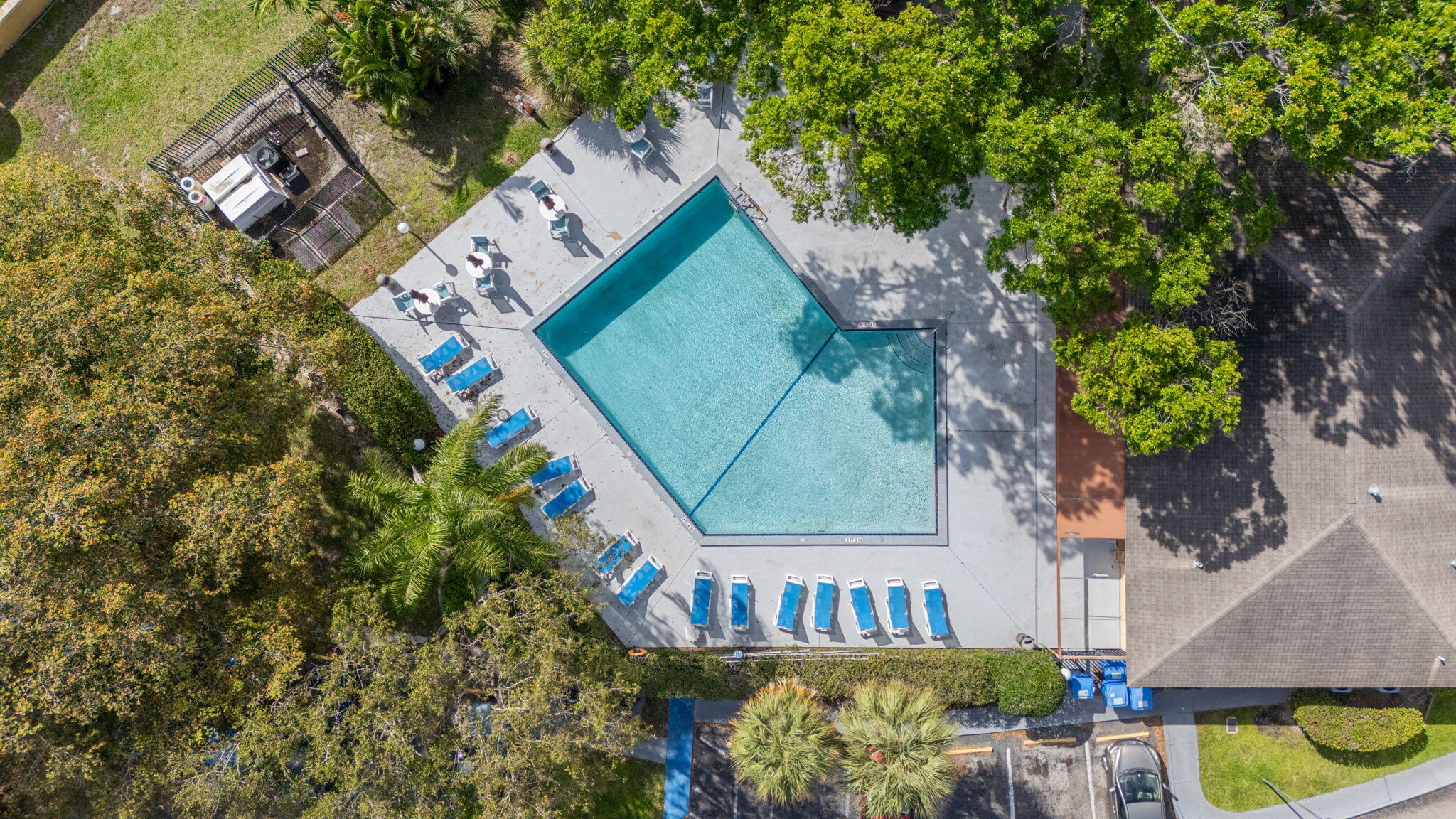 OAKLAND FOREST CLUB CONDO - Residential