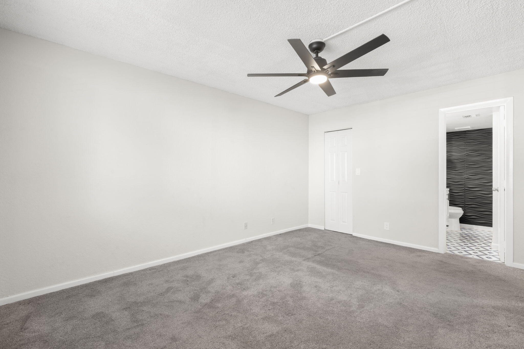 Oakland Forest Club Condo - Residential