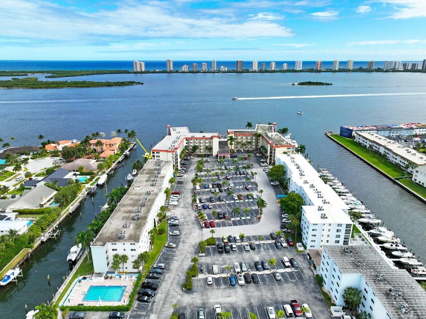 PARADISE HARBOUR CONDO - Residential