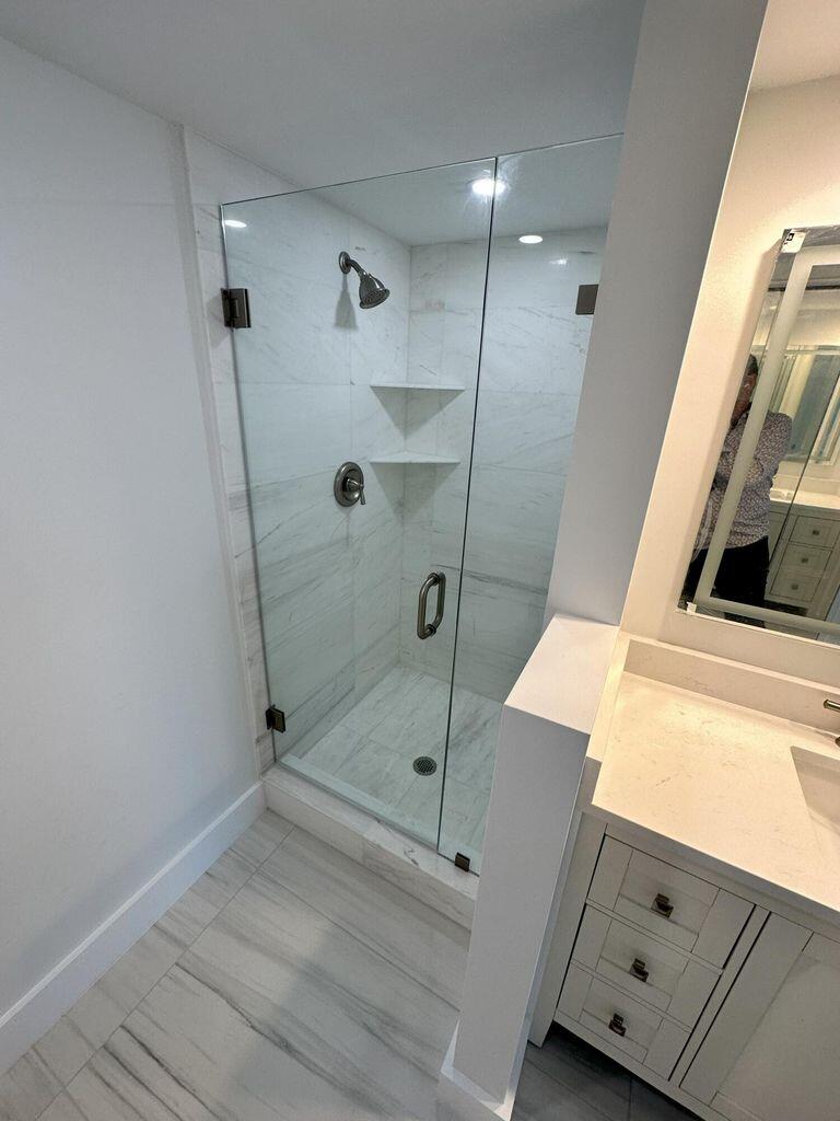 PARADISE HARBOUR CONDO - Residential