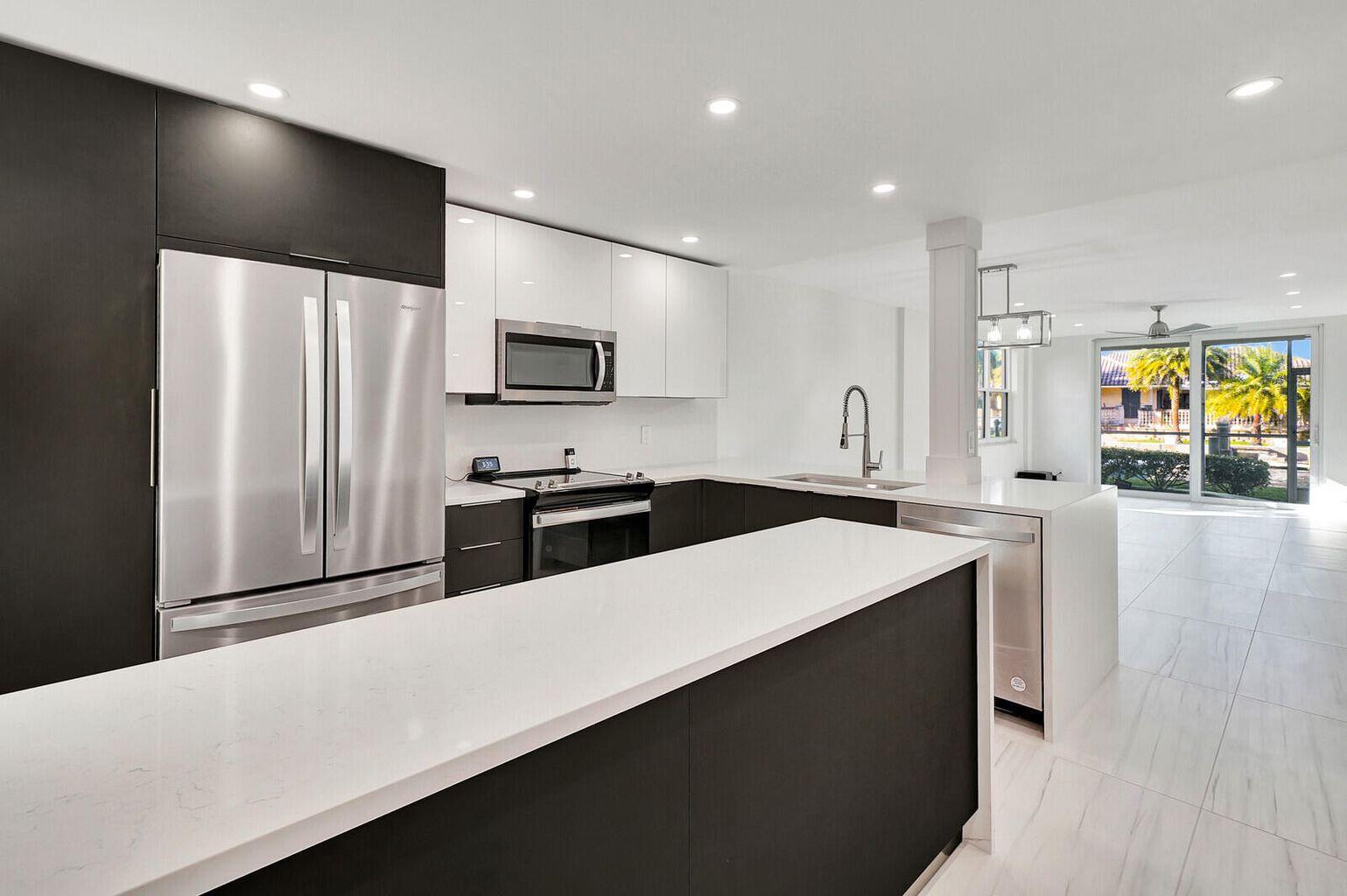 PARADISE HARBOUR CONDO - Residential