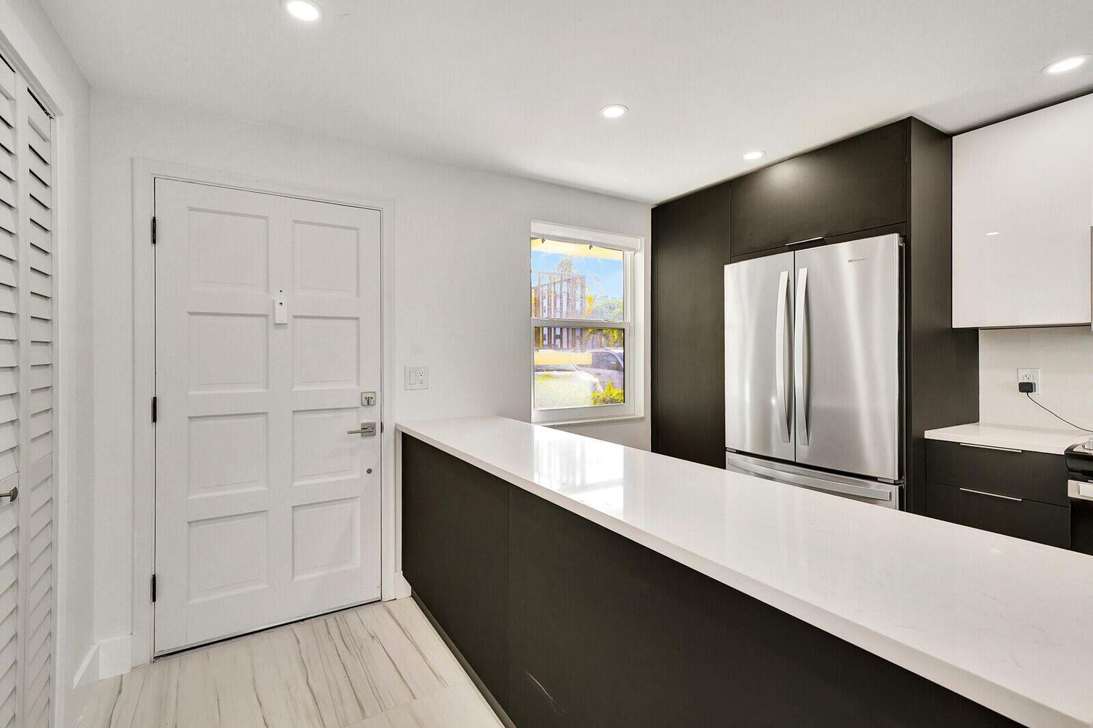 PARADISE HARBOUR CONDO - Residential