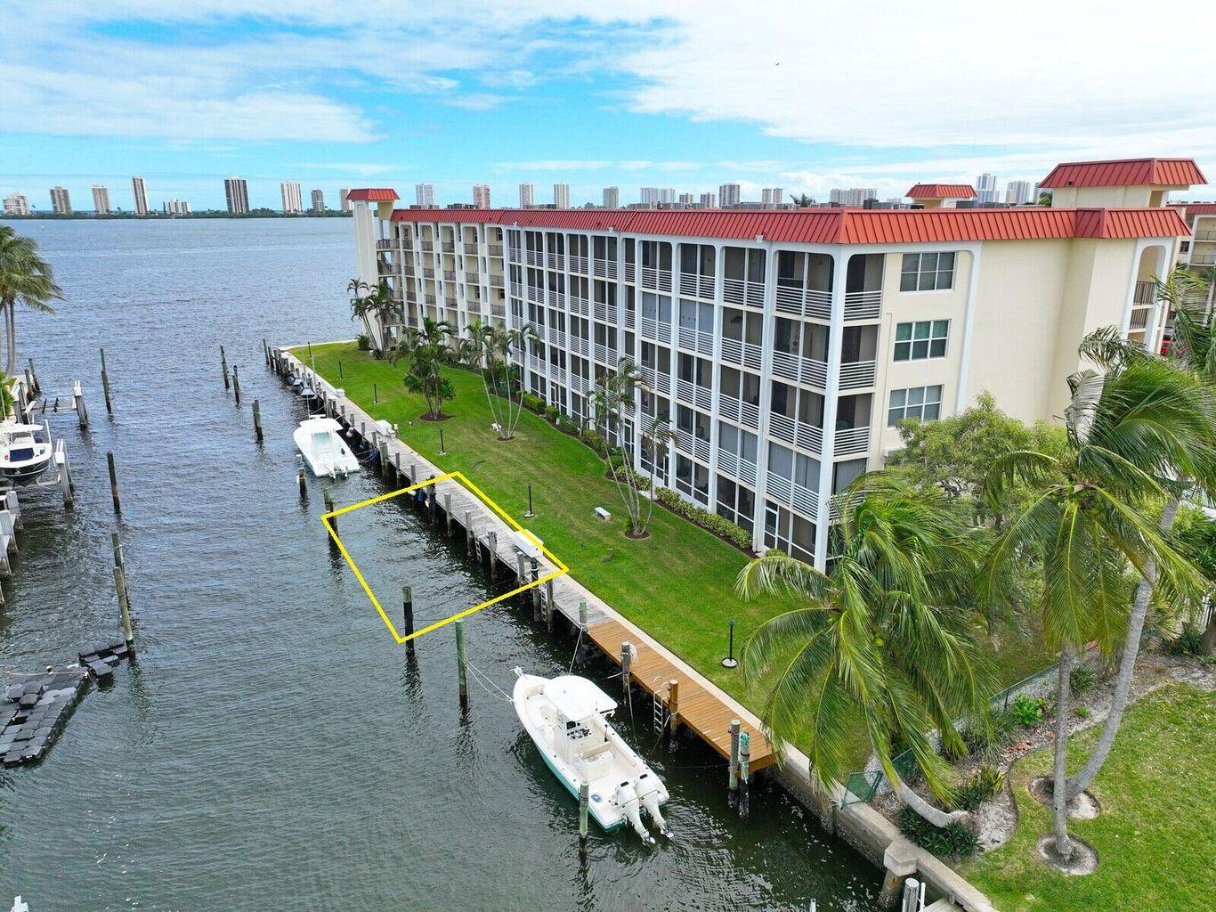 PARADISE HARBOUR CONDO - Residential