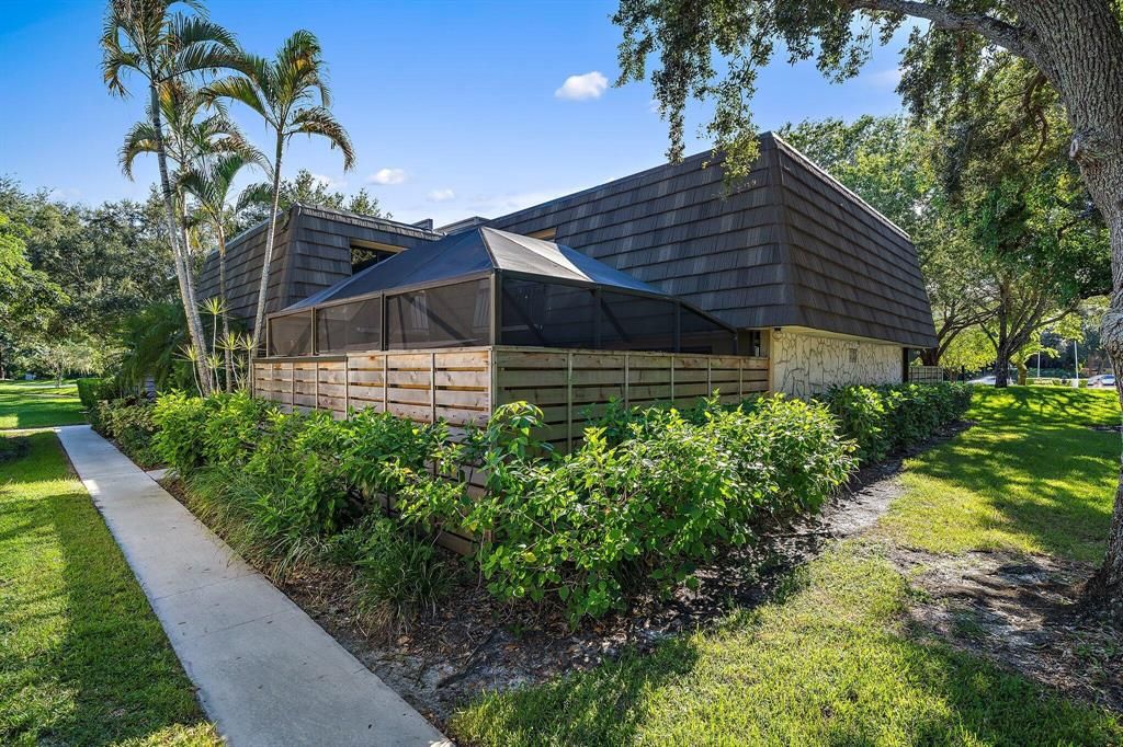 Photo of 227 2nd Terrace, Palm Beach Gardens, FL 33418 (MLS # R10749438)