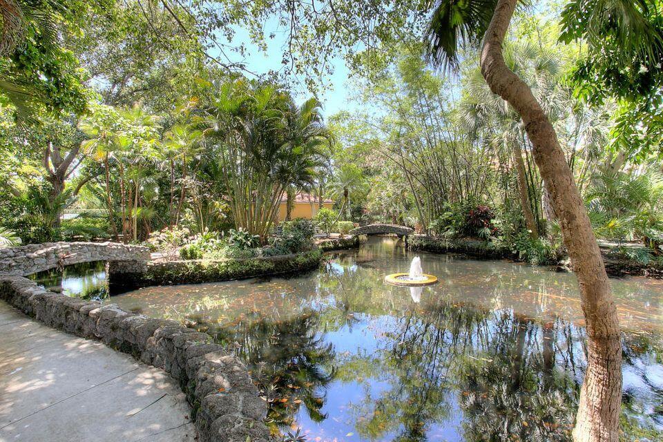 YACHT CLUB - Residential