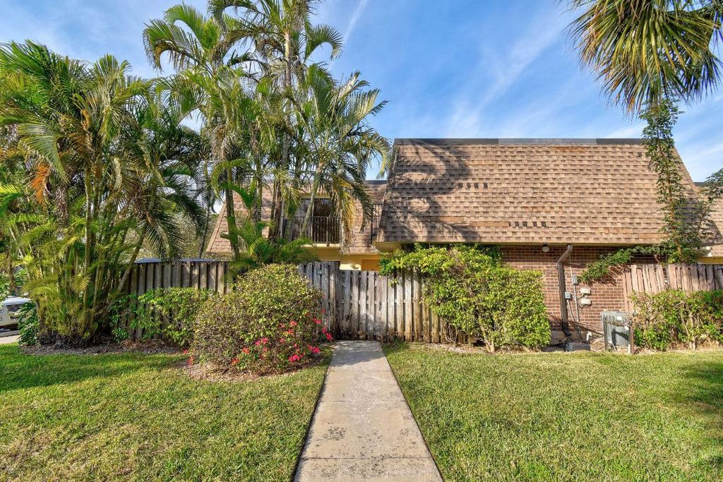 Photo of 2913 SW 22nd Circle #36d, Delray Beach, FL 33445 (MLS # R11112810)