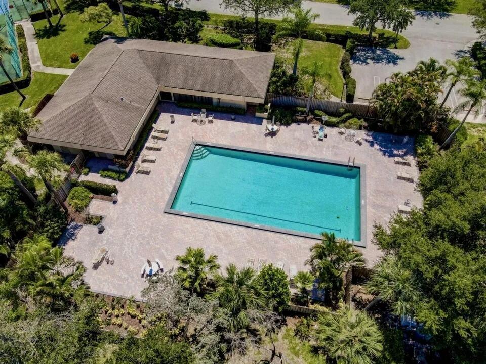 Delray Oaks West Condo - Residential