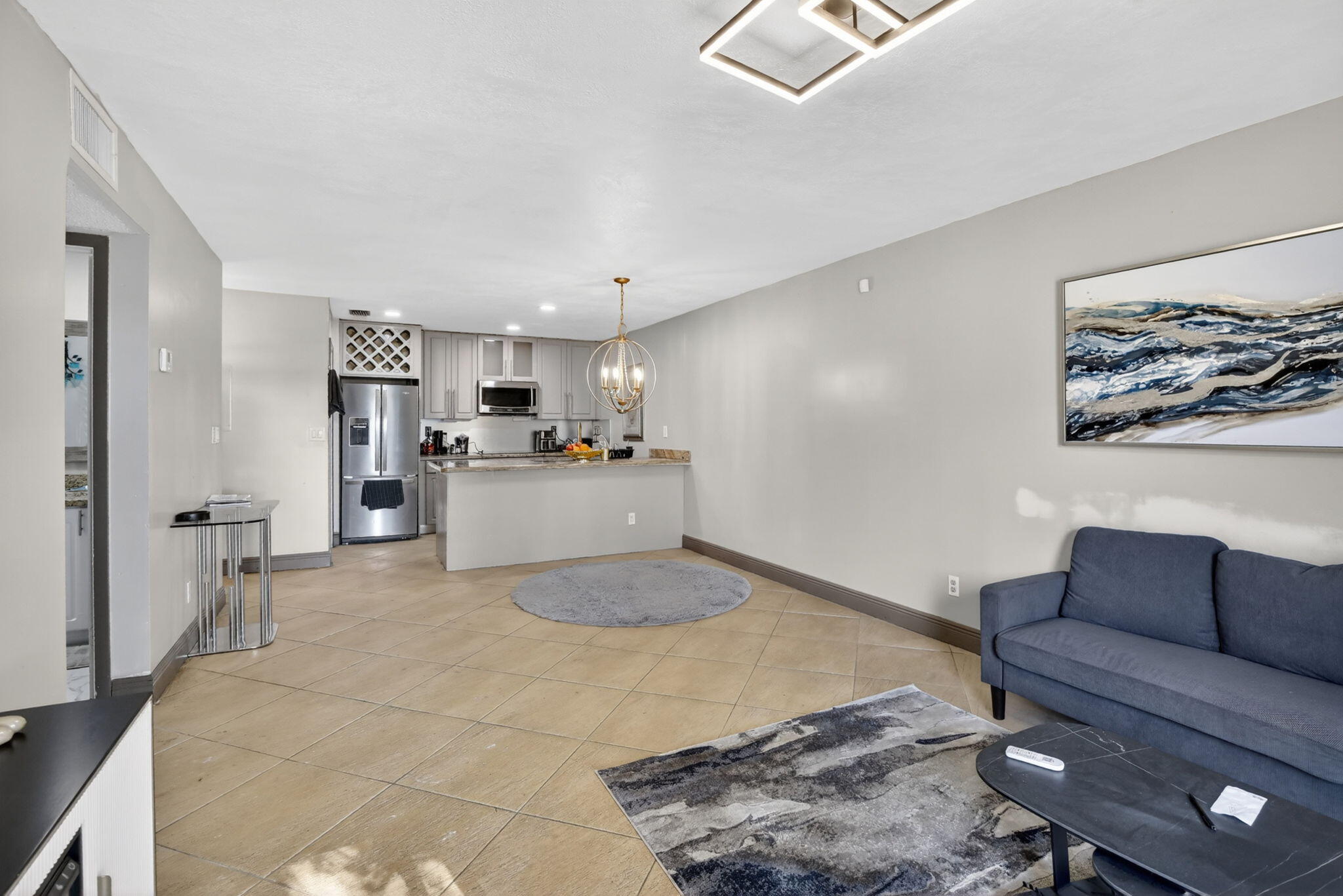 CLUB QUARTERS AT RAINTREE - Residential