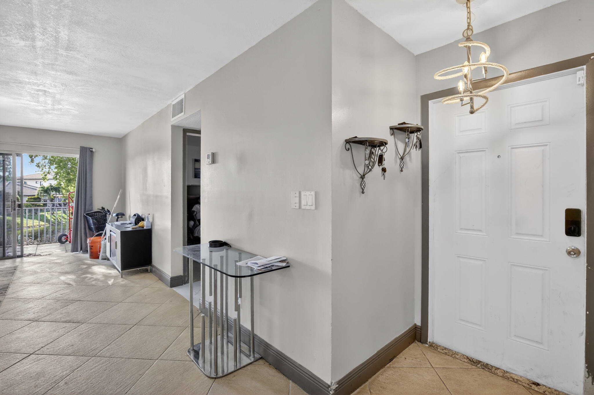 CLUB QUARTERS AT RAINTREE - Residential