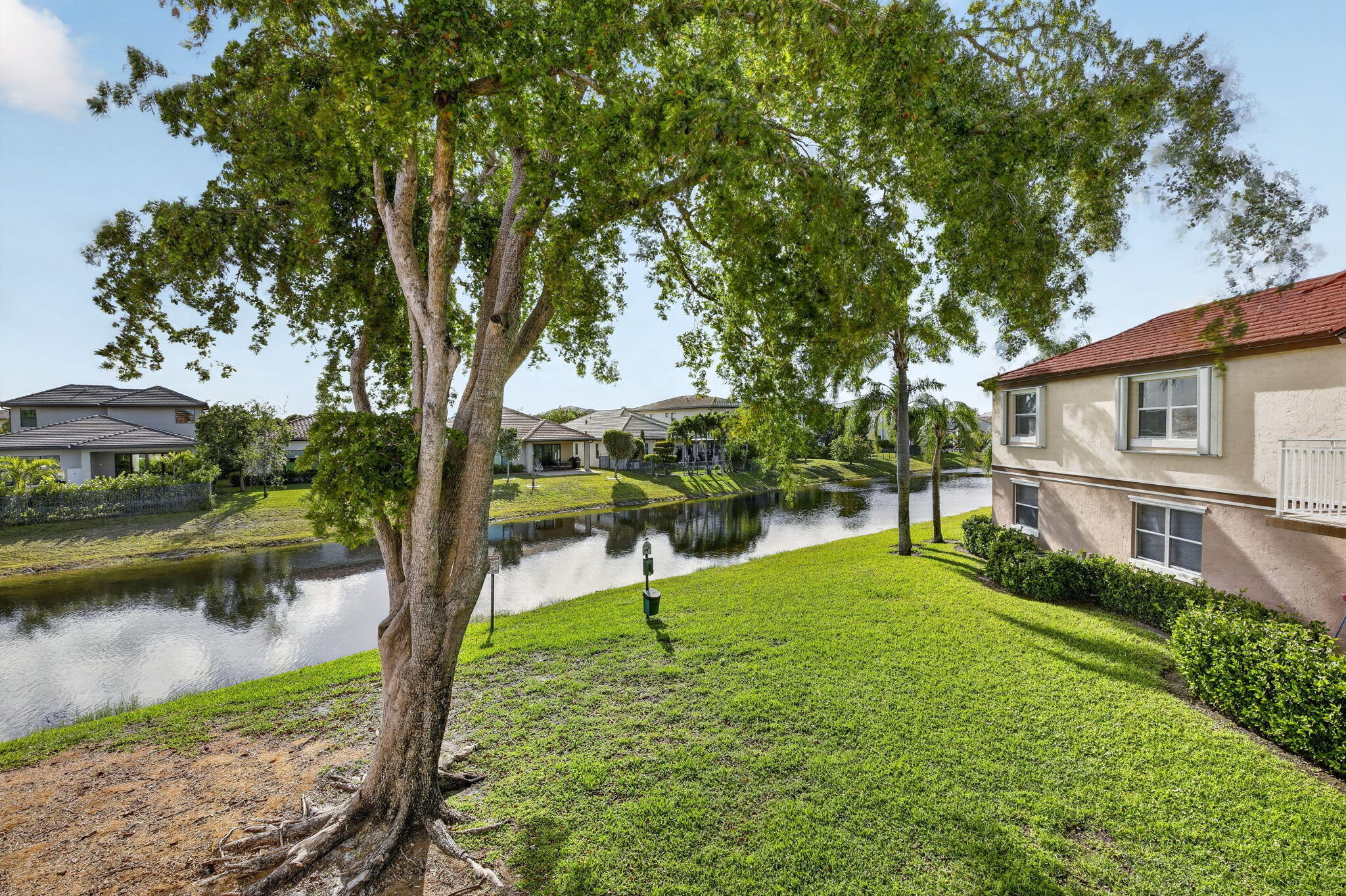 CLUB QUARTERS AT RAINTREE - Residential