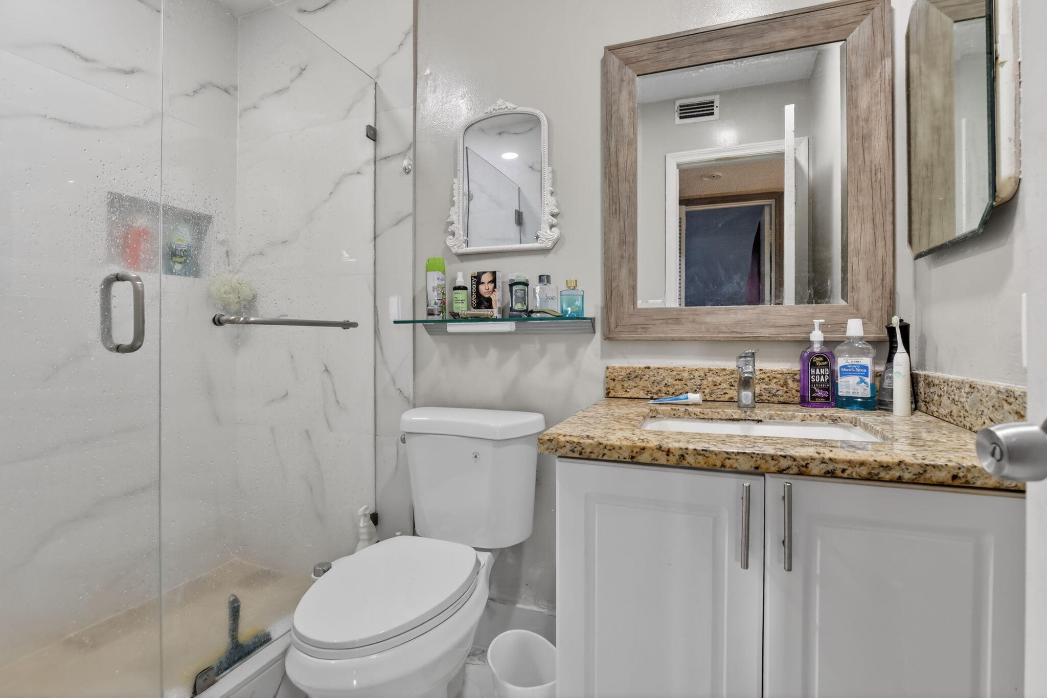 CLUB QUARTERS AT RAINTREE - Residential