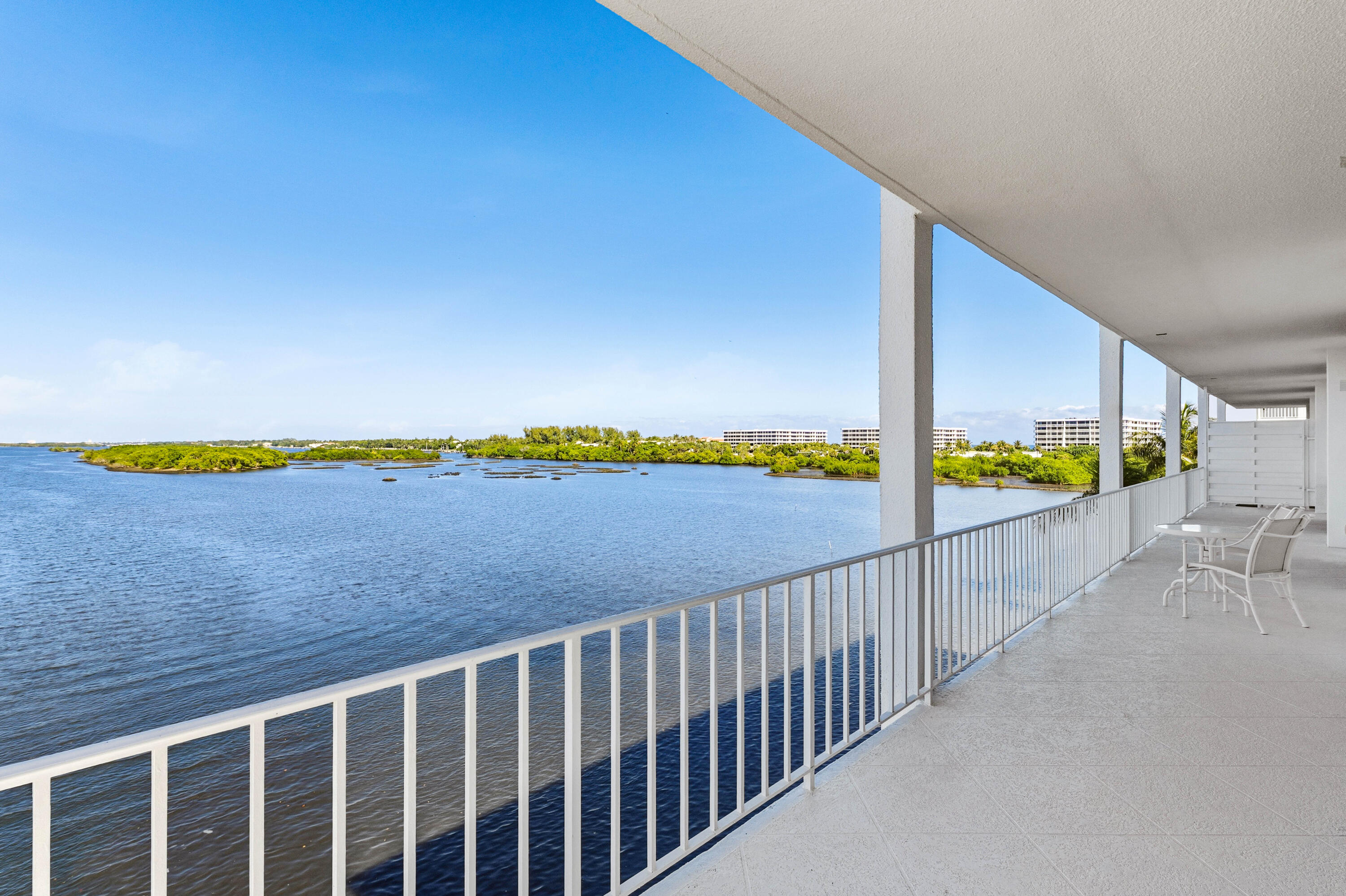 TOWER VALLANDRY - IBIS ISLE - Residential