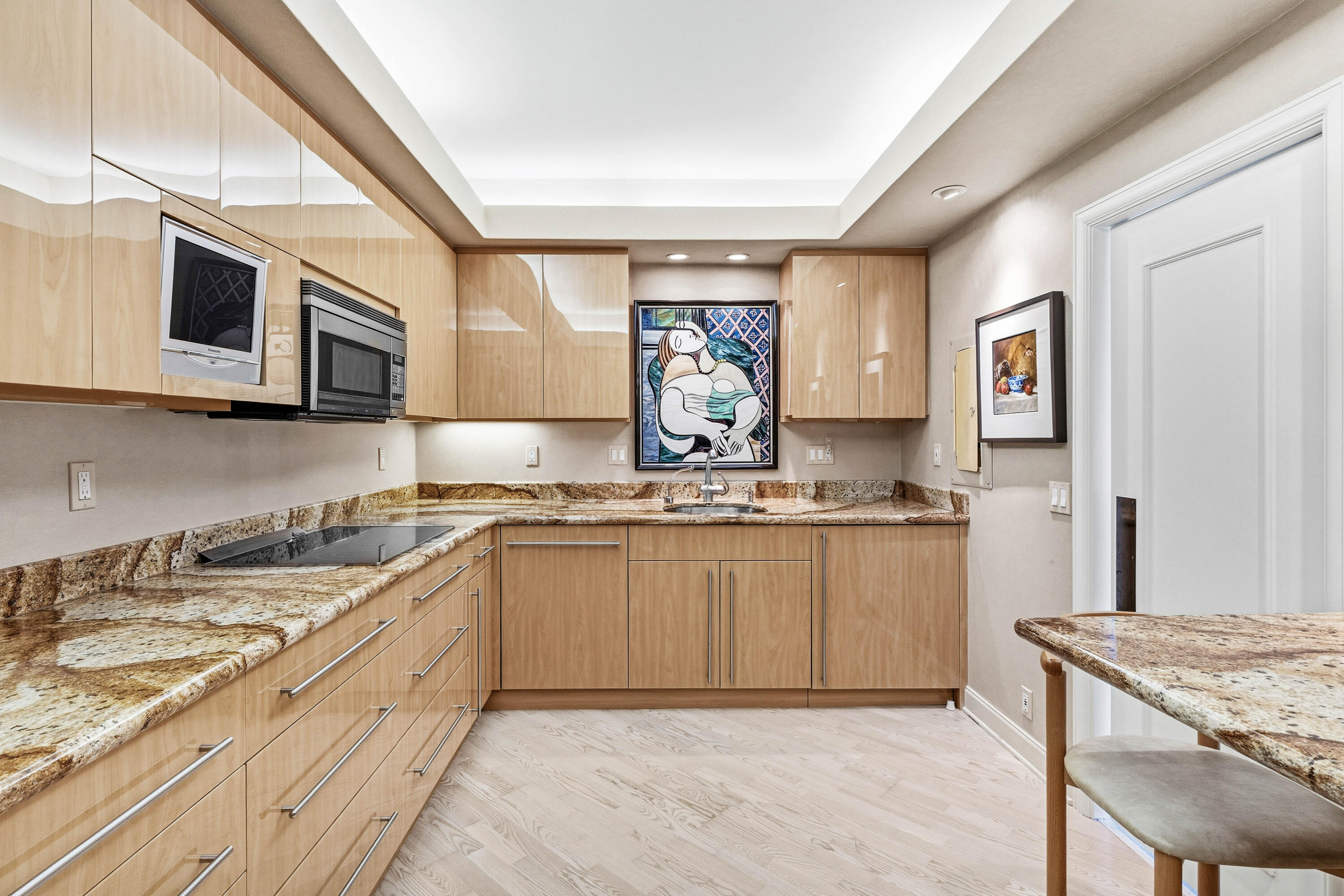 TOWER VALLANDRY - IBIS ISLE - Residential