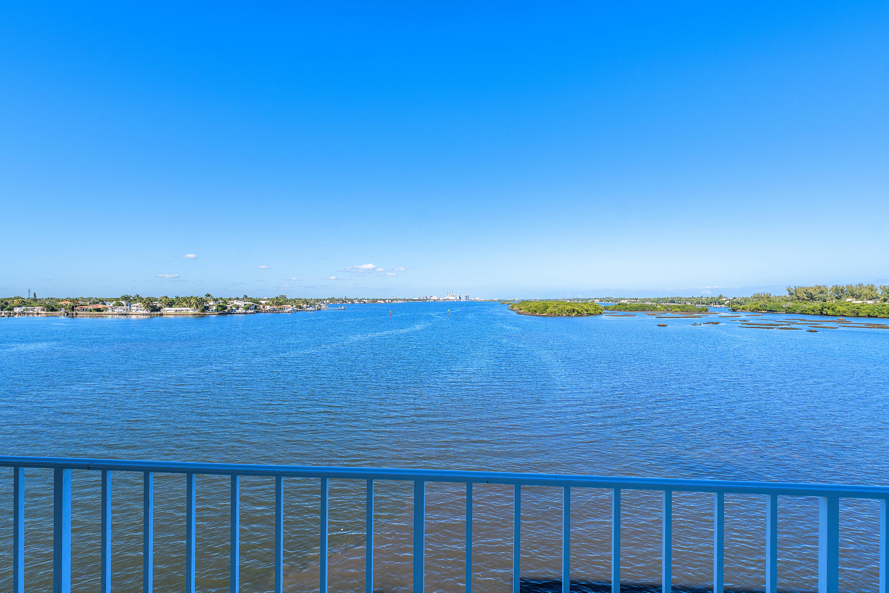 TOWER VALLANDRY - IBIS ISLE - Residential