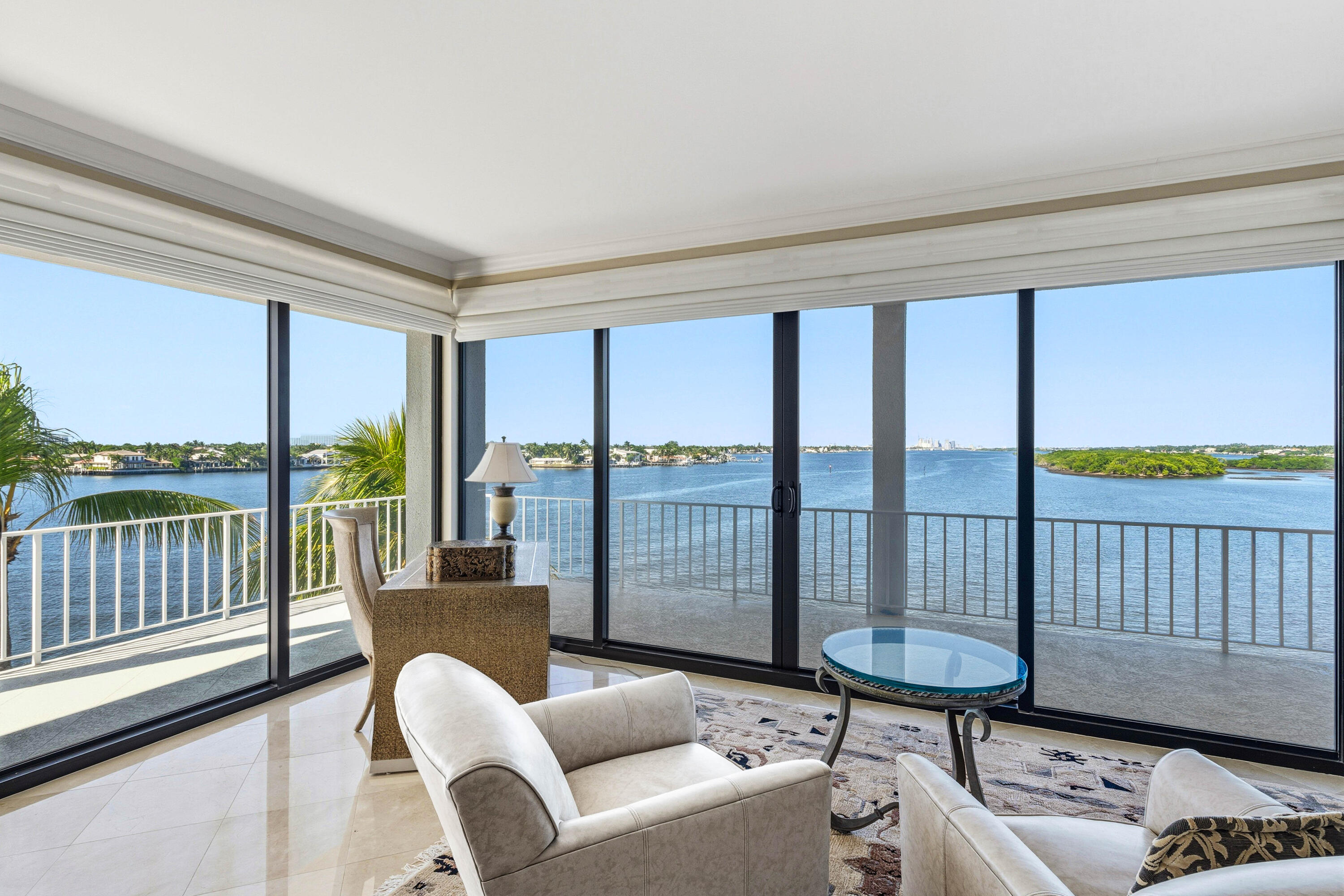 TOWER VALLANDRY - IBIS ISLE - Residential