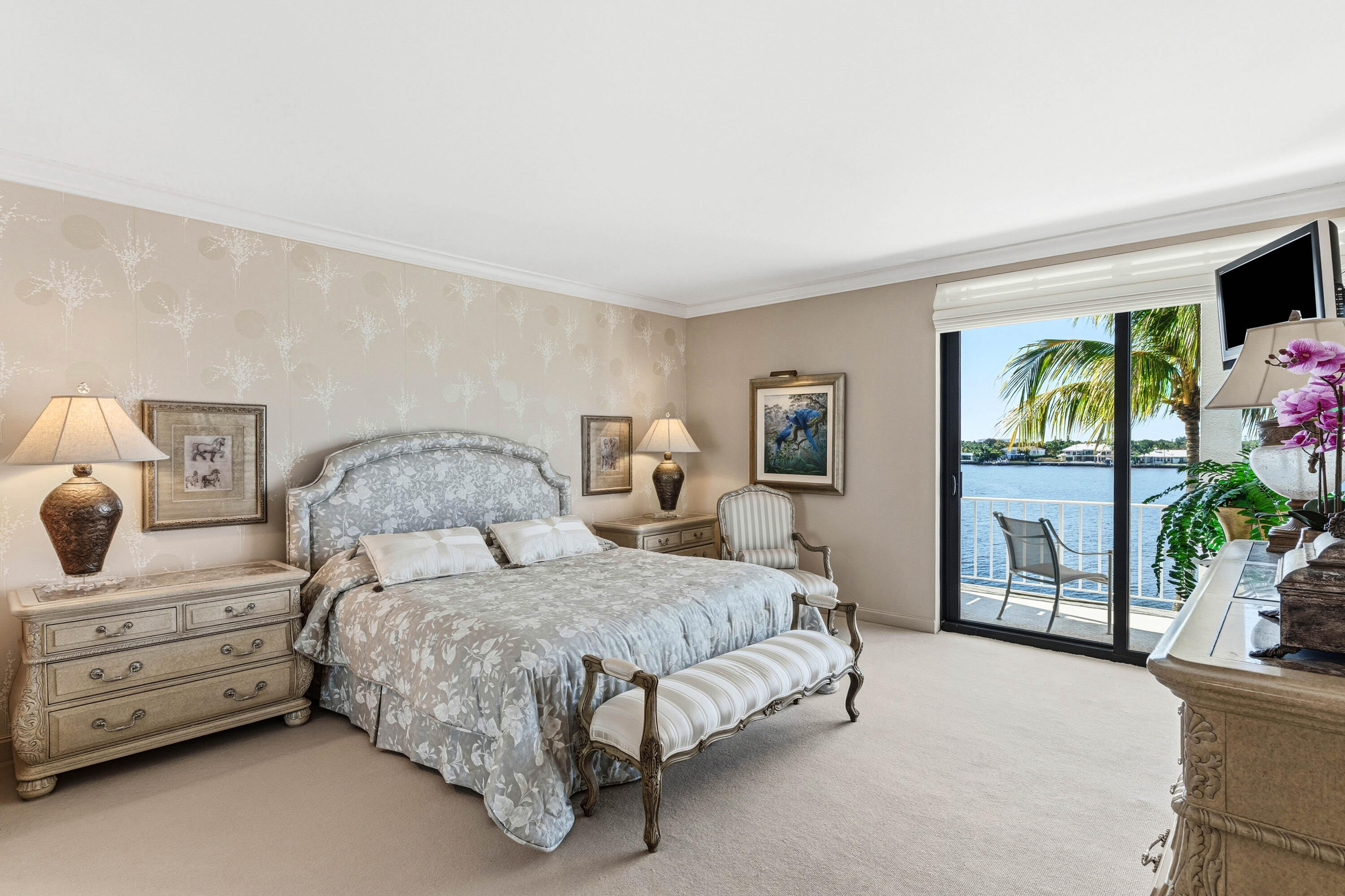 TOWER VALLANDRY - IBIS ISLE - Residential