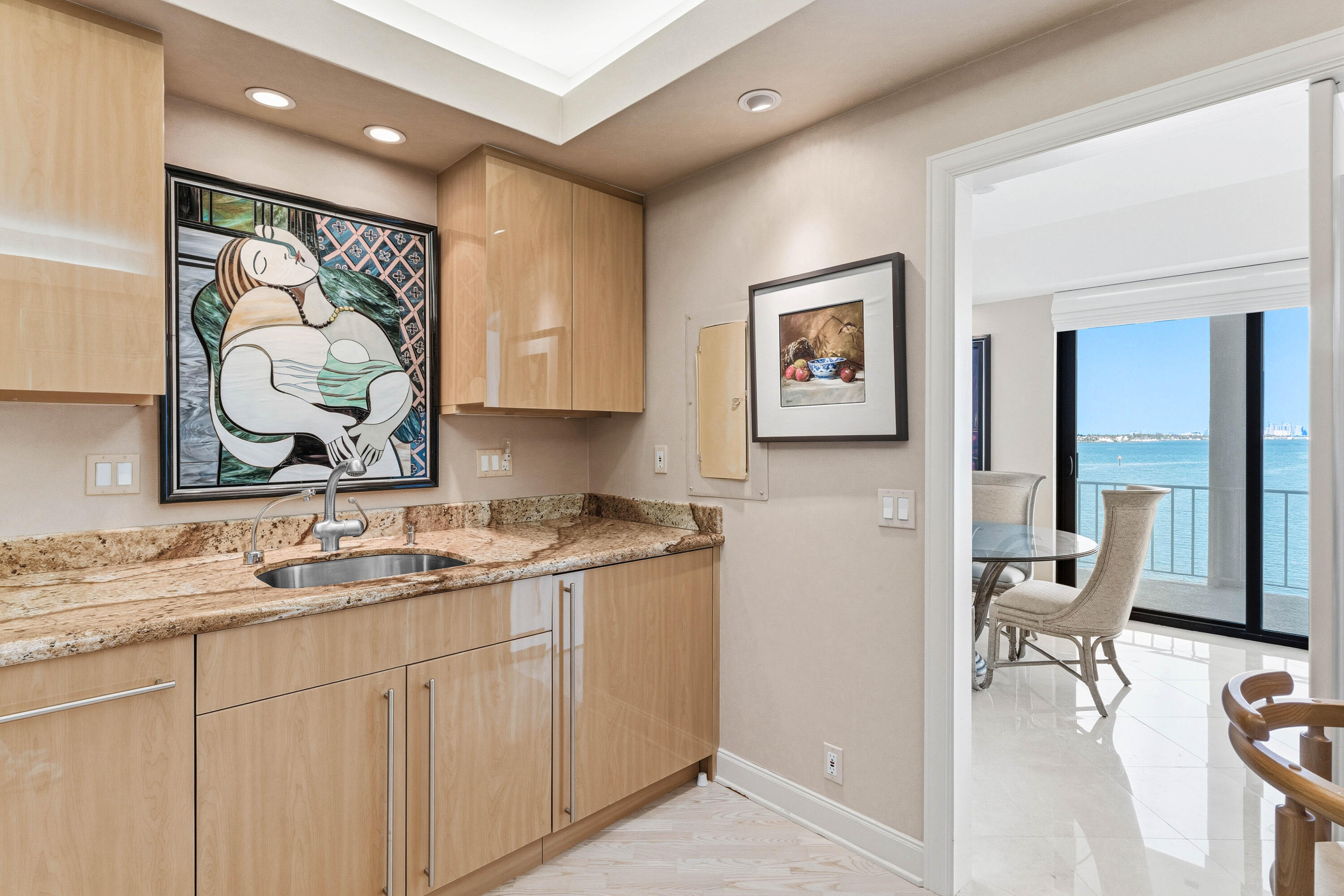 TOWER VALLANDRY - IBIS ISLE - Residential