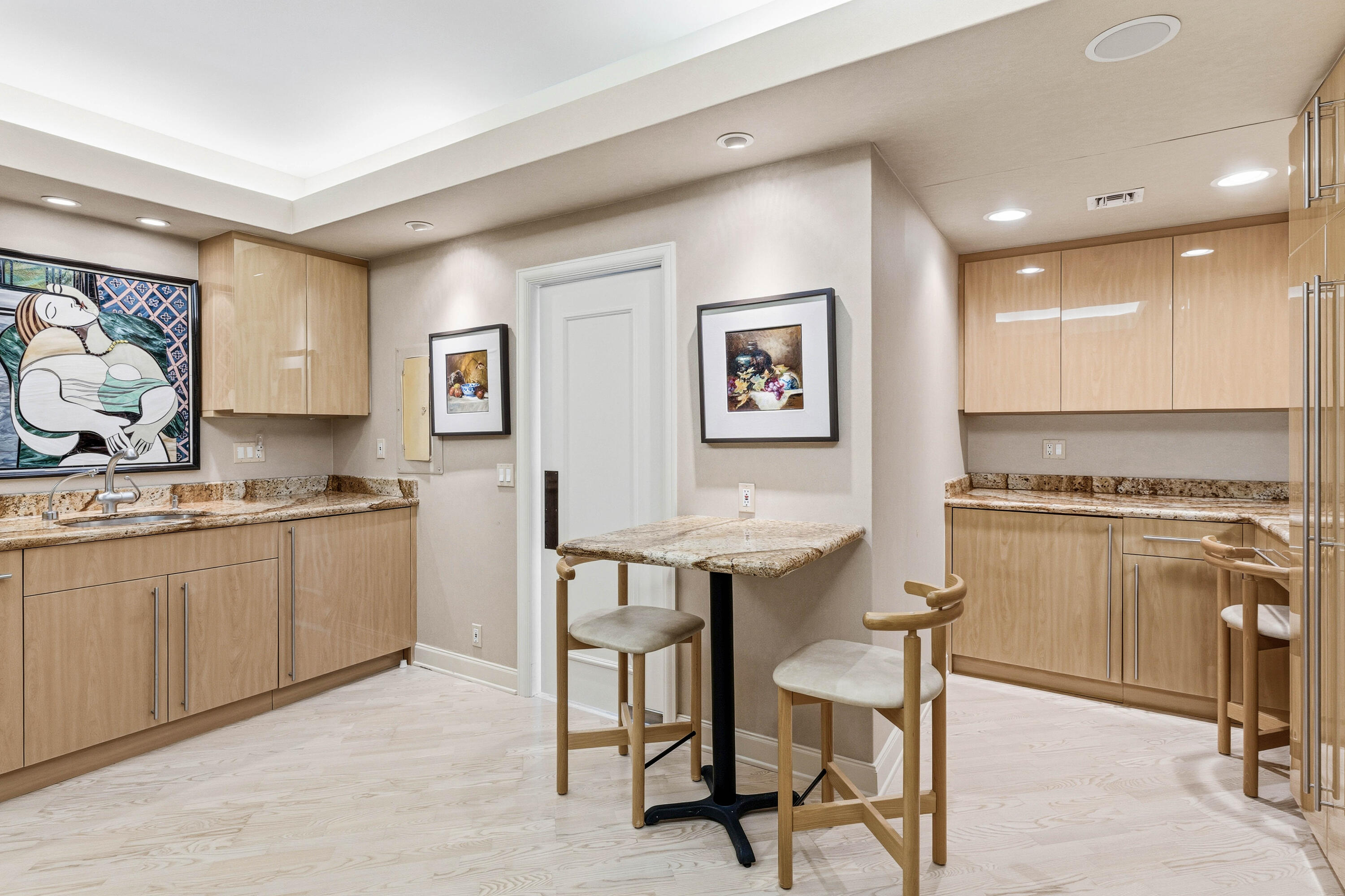 TOWER VALLANDRY - IBIS ISLE - Residential