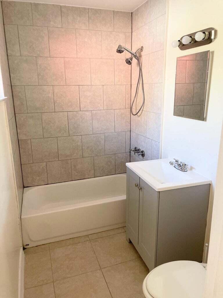 LAKE WORTH TOWN OF - Residential Lease