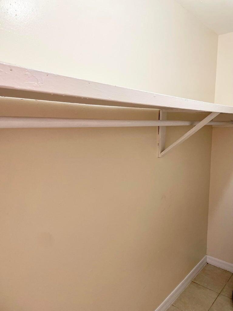 LAKE WORTH TOWN OF - Residential Lease