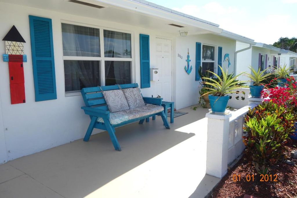 Photo of 2392 SW 10th Avenue, Boynton Beach, FL 33426 (MLS # R11085299)