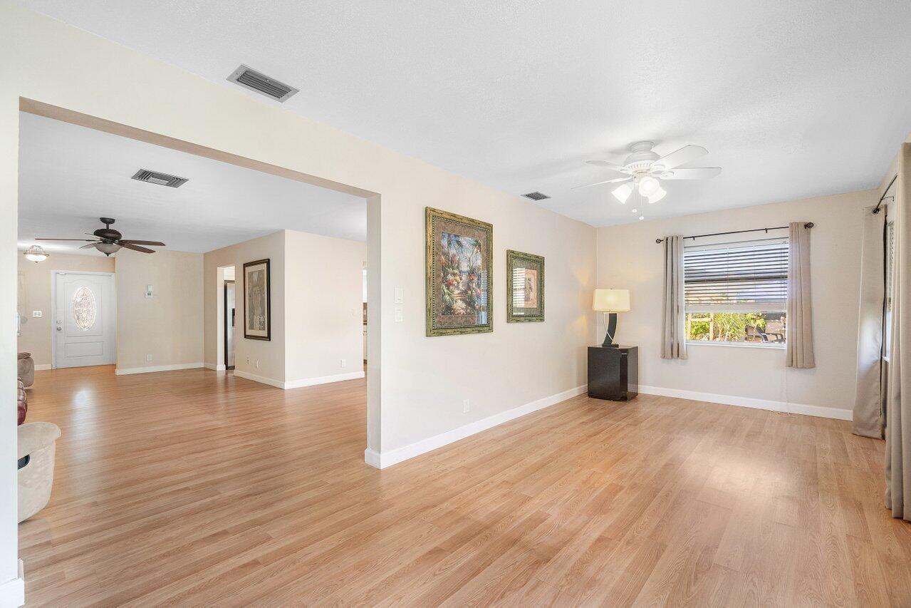 DELRAY VILLAS 4 - Residential