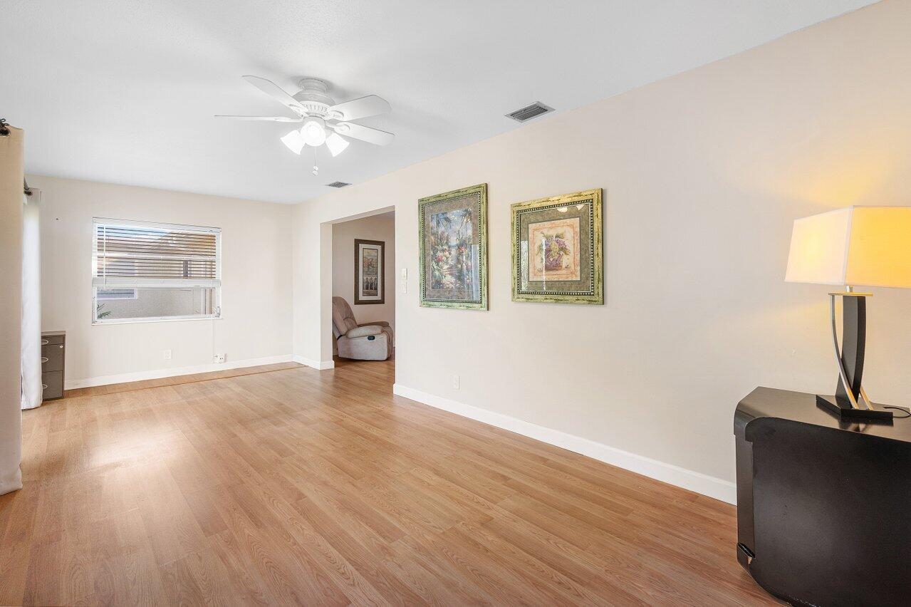 DELRAY VILLAS 4 - Residential