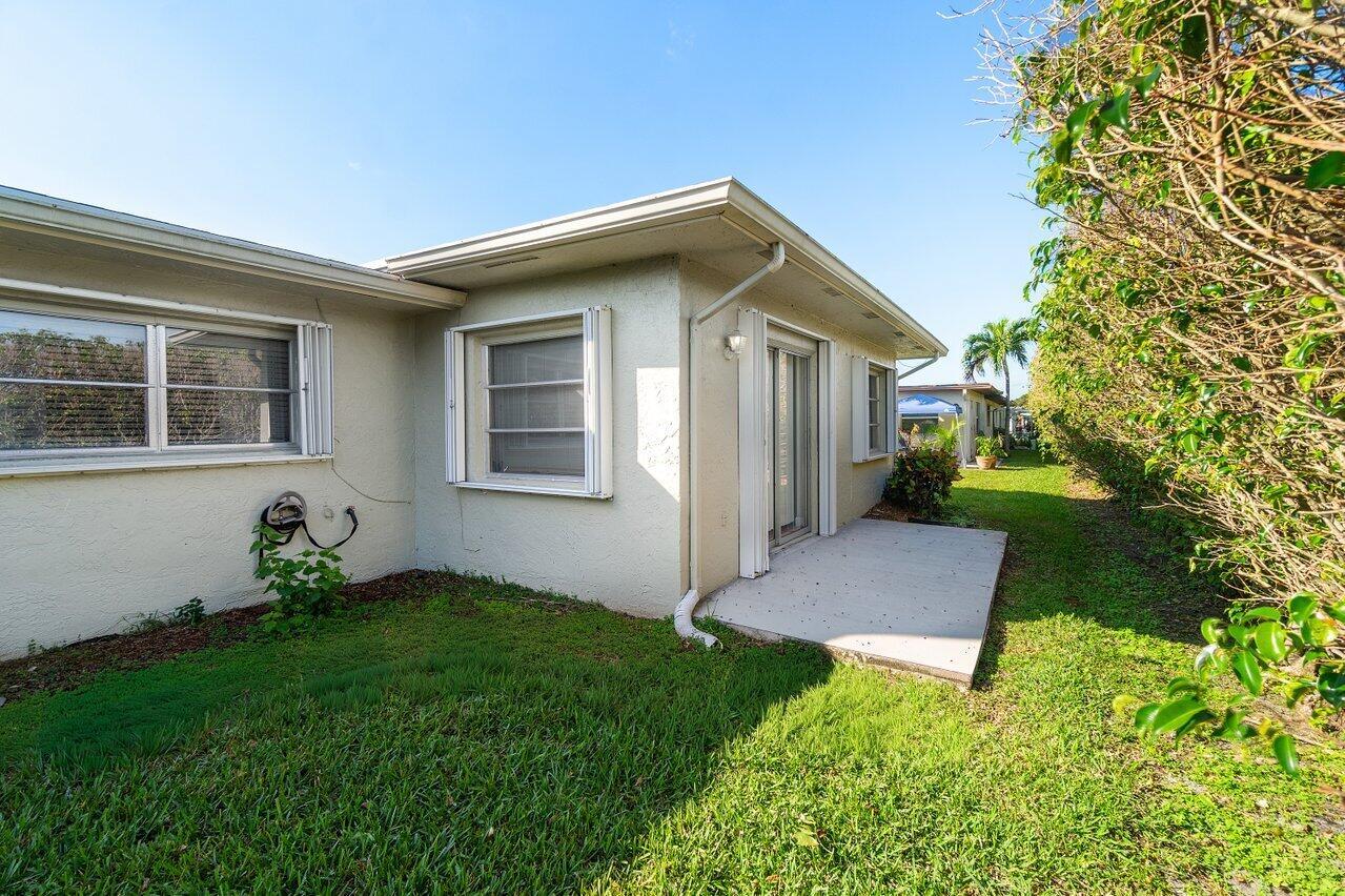 DELRAY VILLAS 4 - Residential