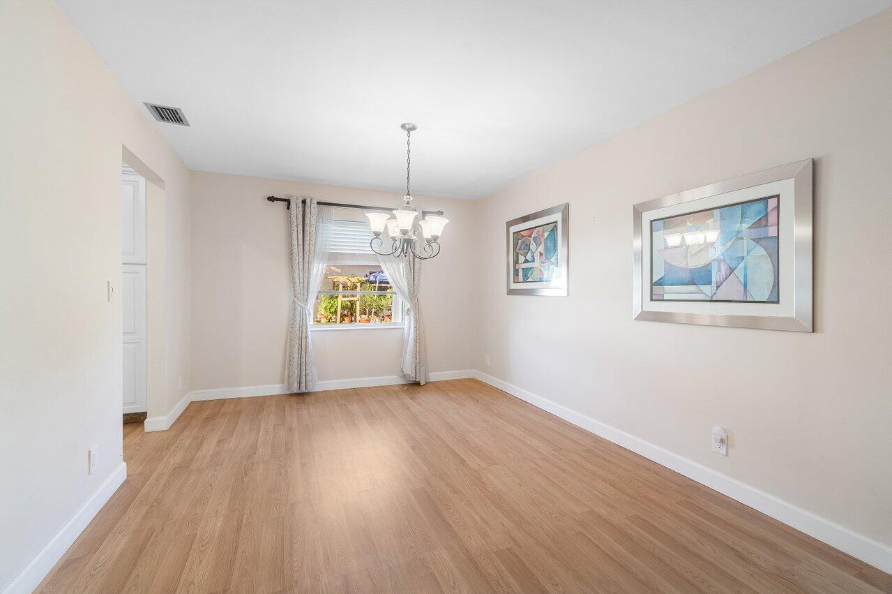 DELRAY VILLAS 4 - Residential