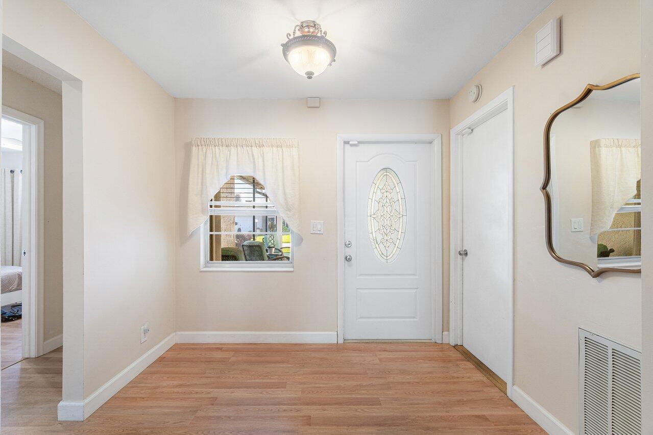 DELRAY VILLAS 4 - Residential