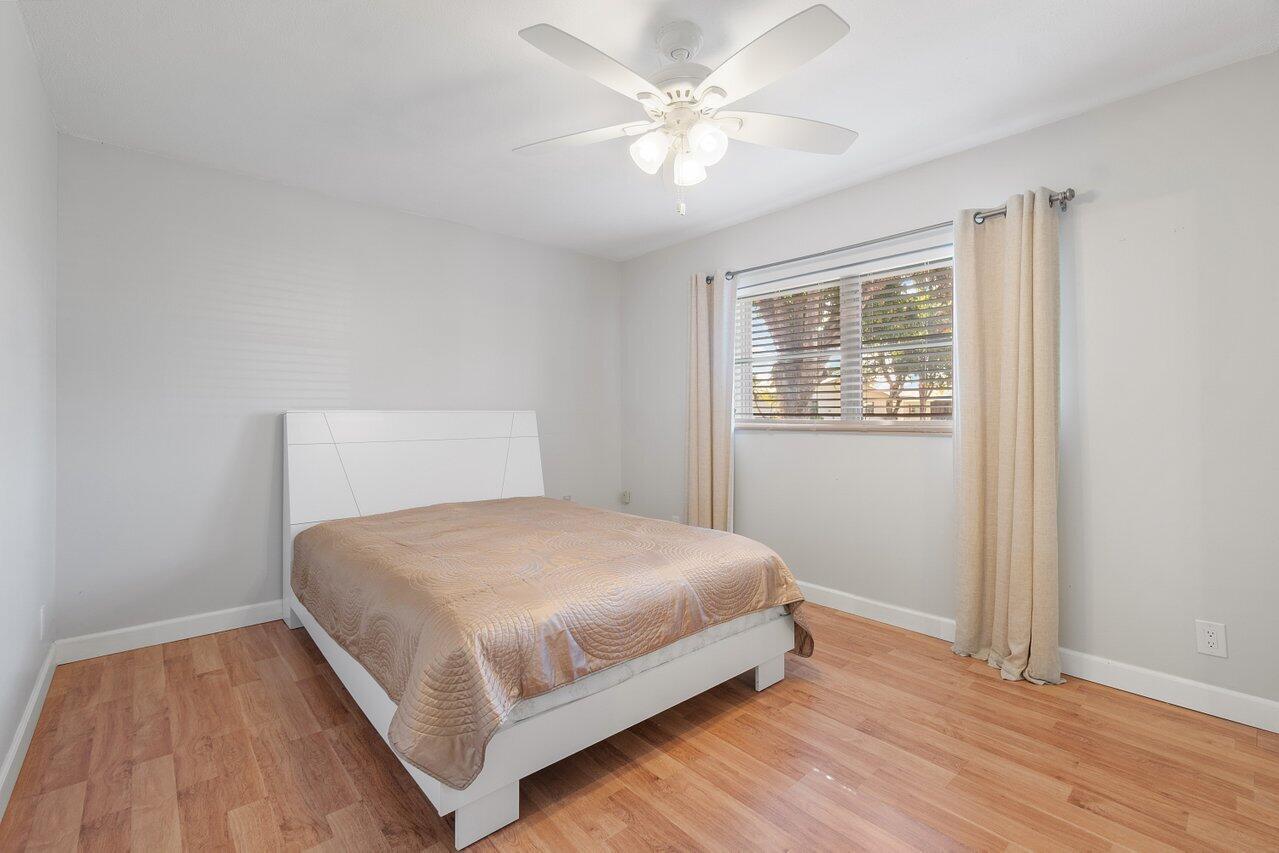 DELRAY VILLAS 4 - Residential