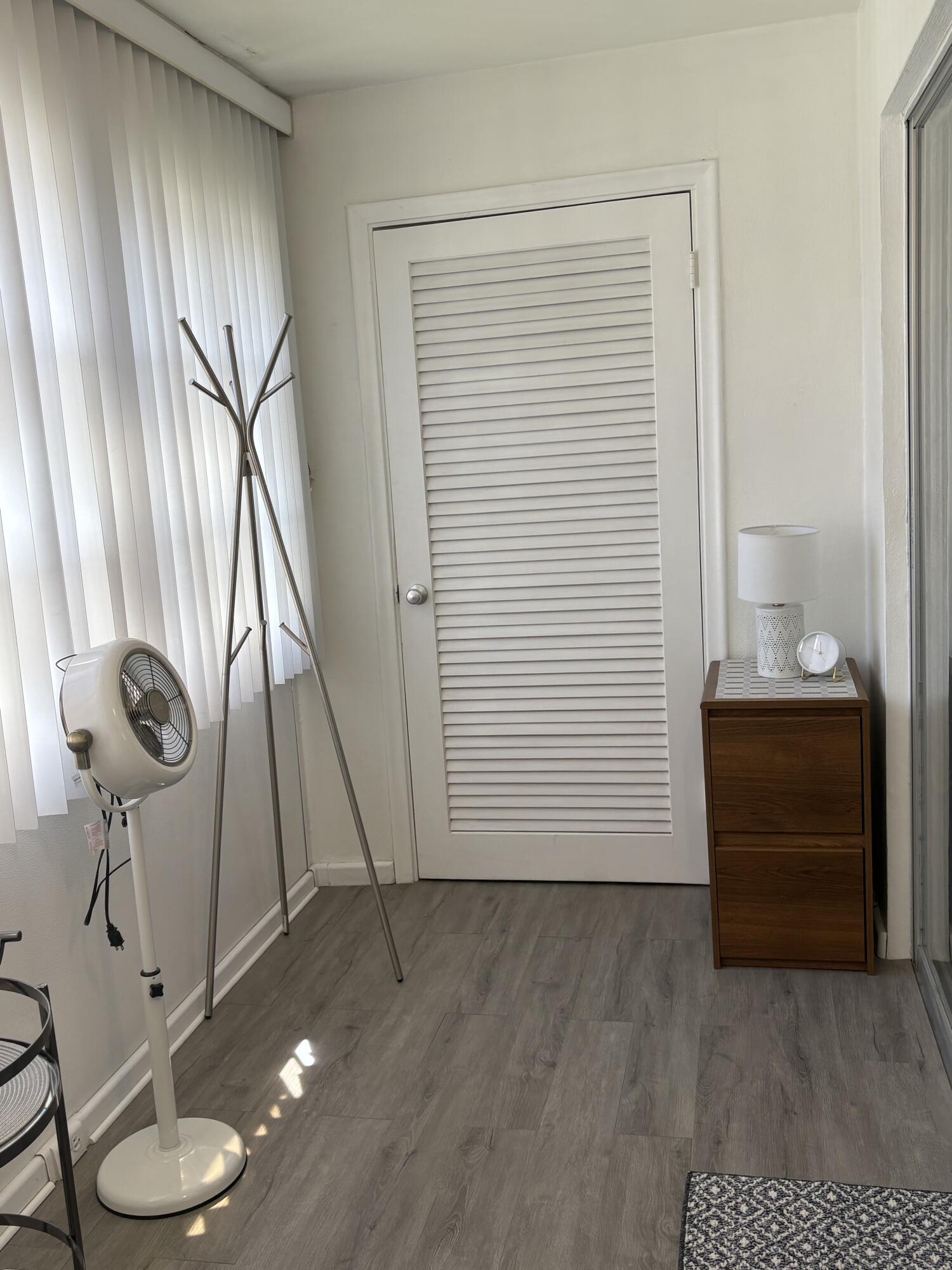 MURRY HILLS APT BLDG CONDO - Residential