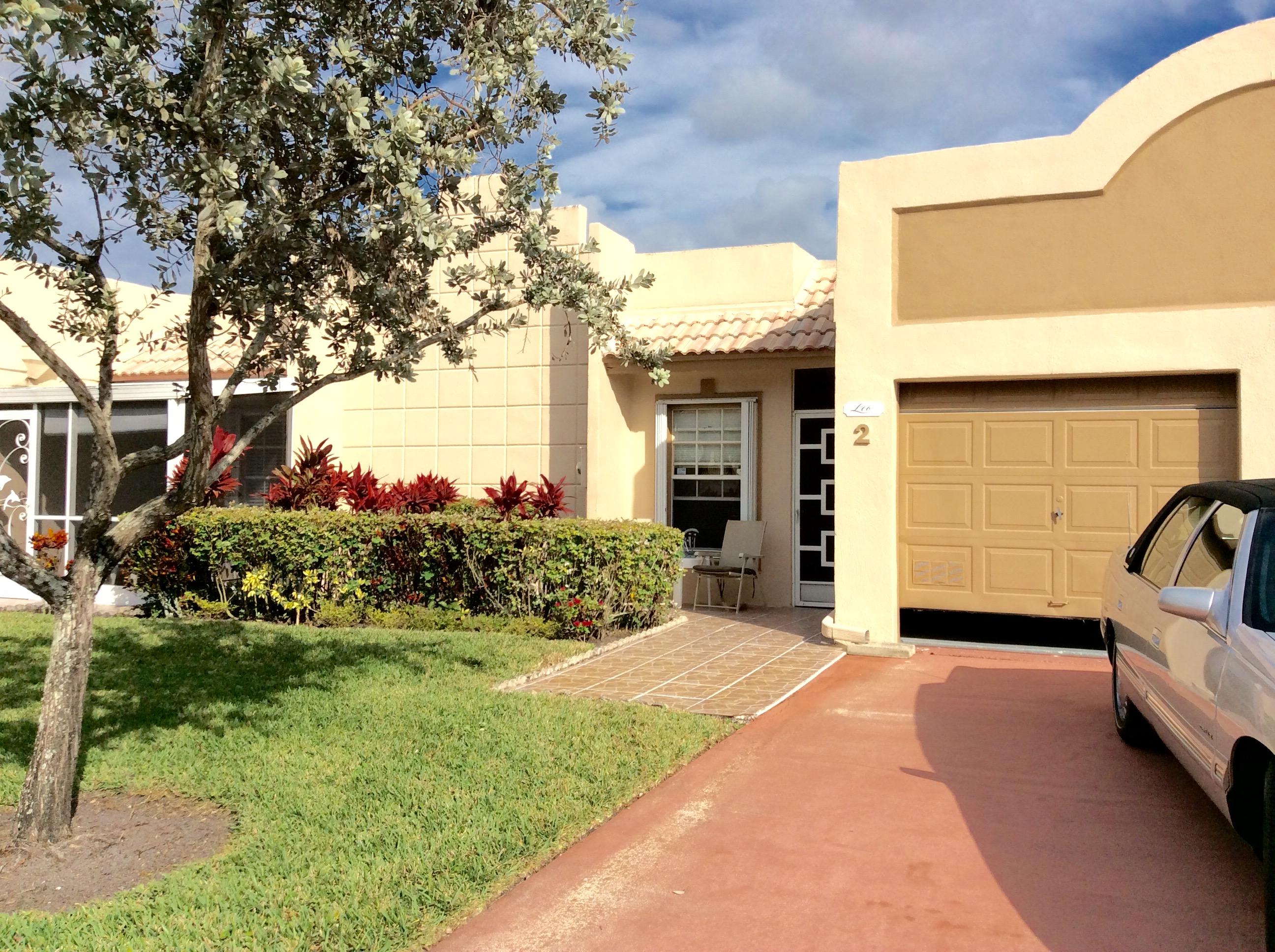 2/2 Villa, 1 car garage,light and bright,immaculate,eat in kitchen,tile throughout,accoridion shutters on windows,florida room has windows and pull down shutter,kitchen sink has water filter,no neighbors behind you so it gives you the feel of your own backyard,the front view is open where you can look down the block,this is a must see,active community,come see and then check out the clubhouse to see all it has to offer!!!