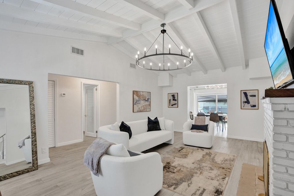 Photo of 1606 SE 1st Street, Fort Lauderdale, FL 33301 (MLS # B26011331)