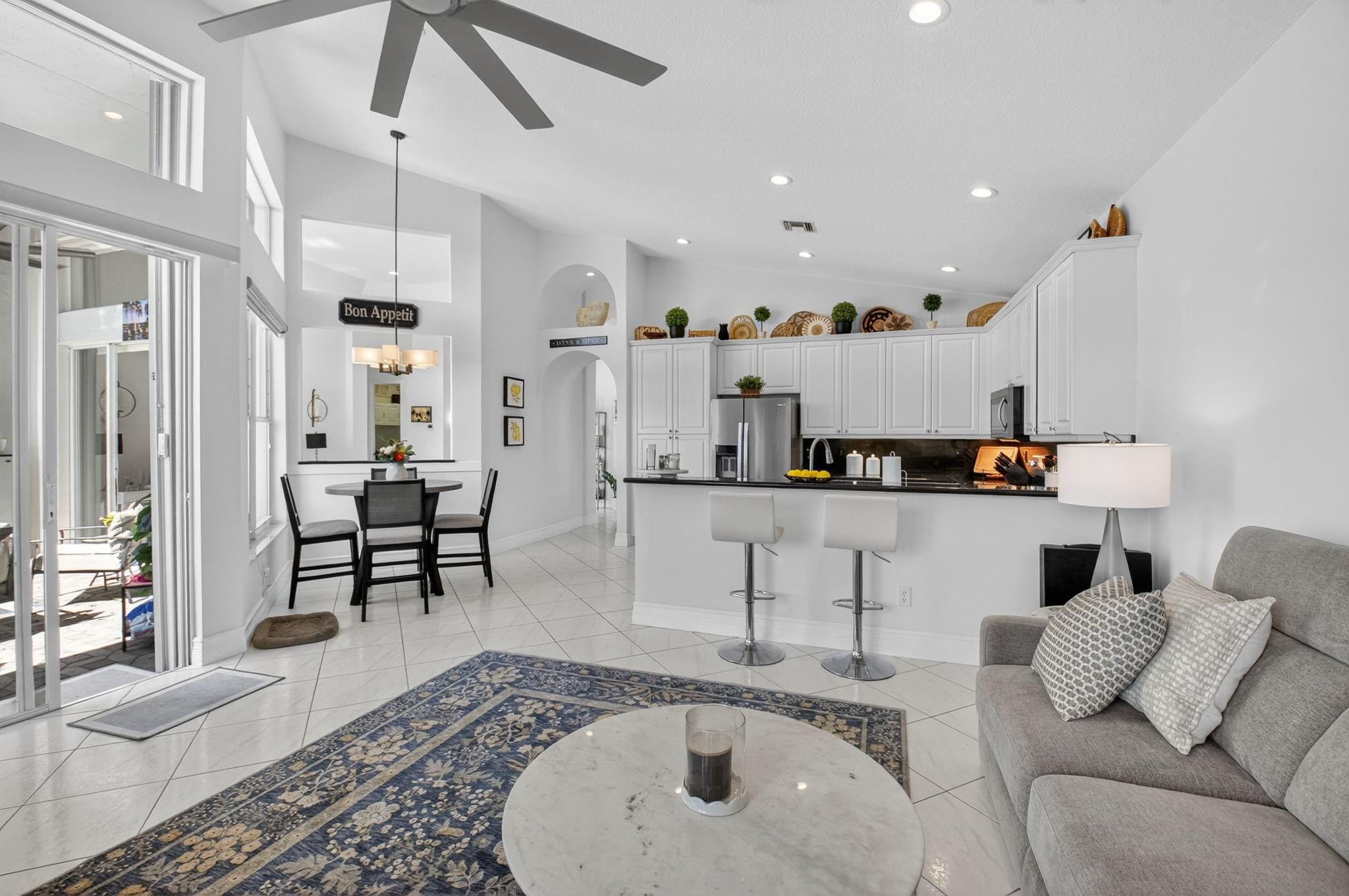 VALENCIA ISLES 2 - Residential