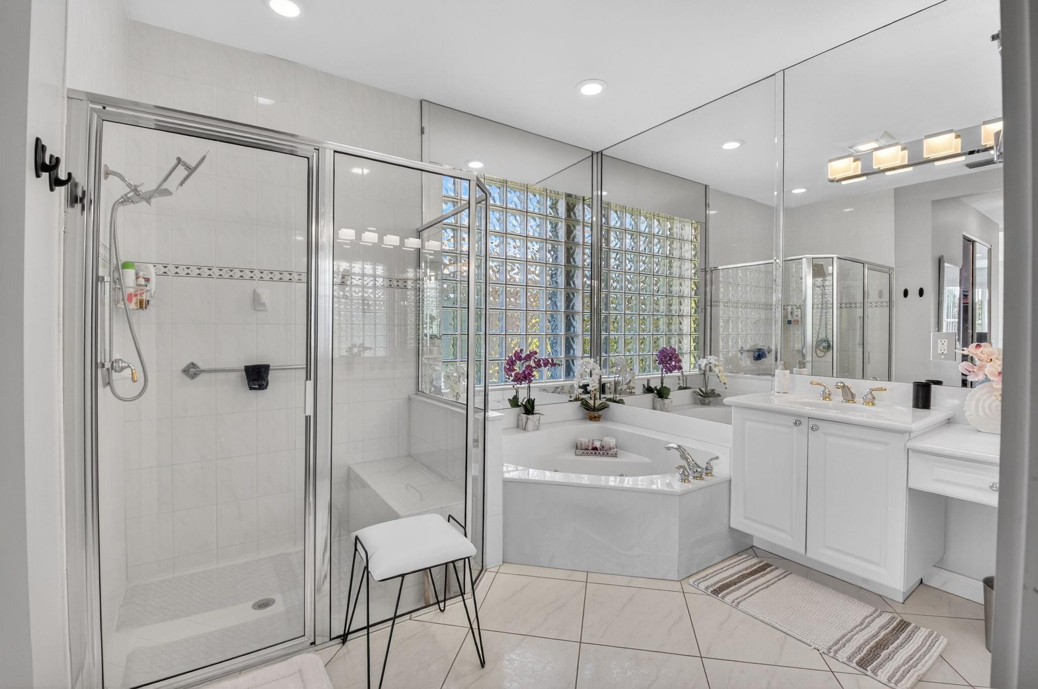 VALENCIA ISLES 2 - Residential