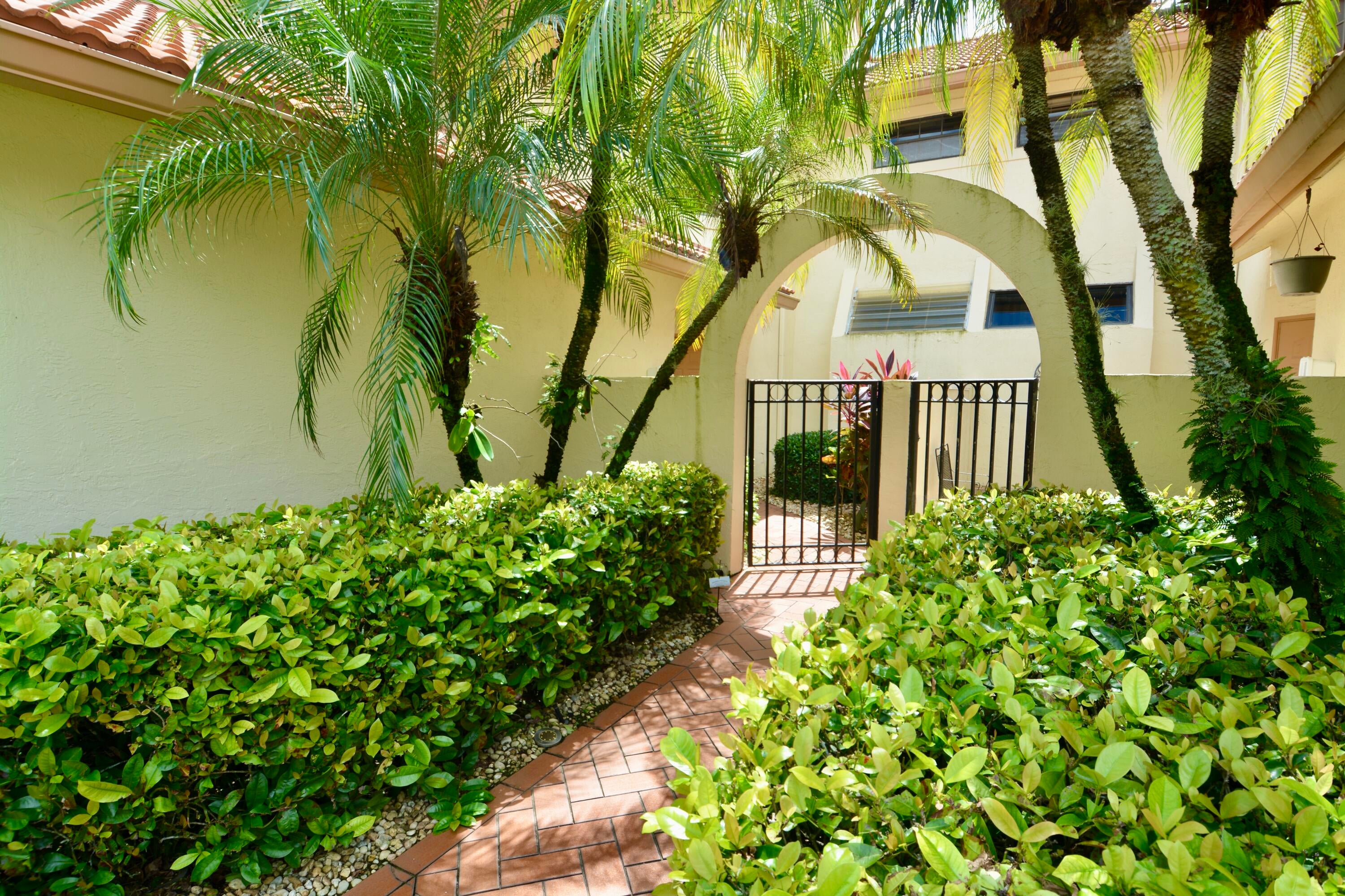 8336 Waterline Drive 201, Boynton Beach FL 33472