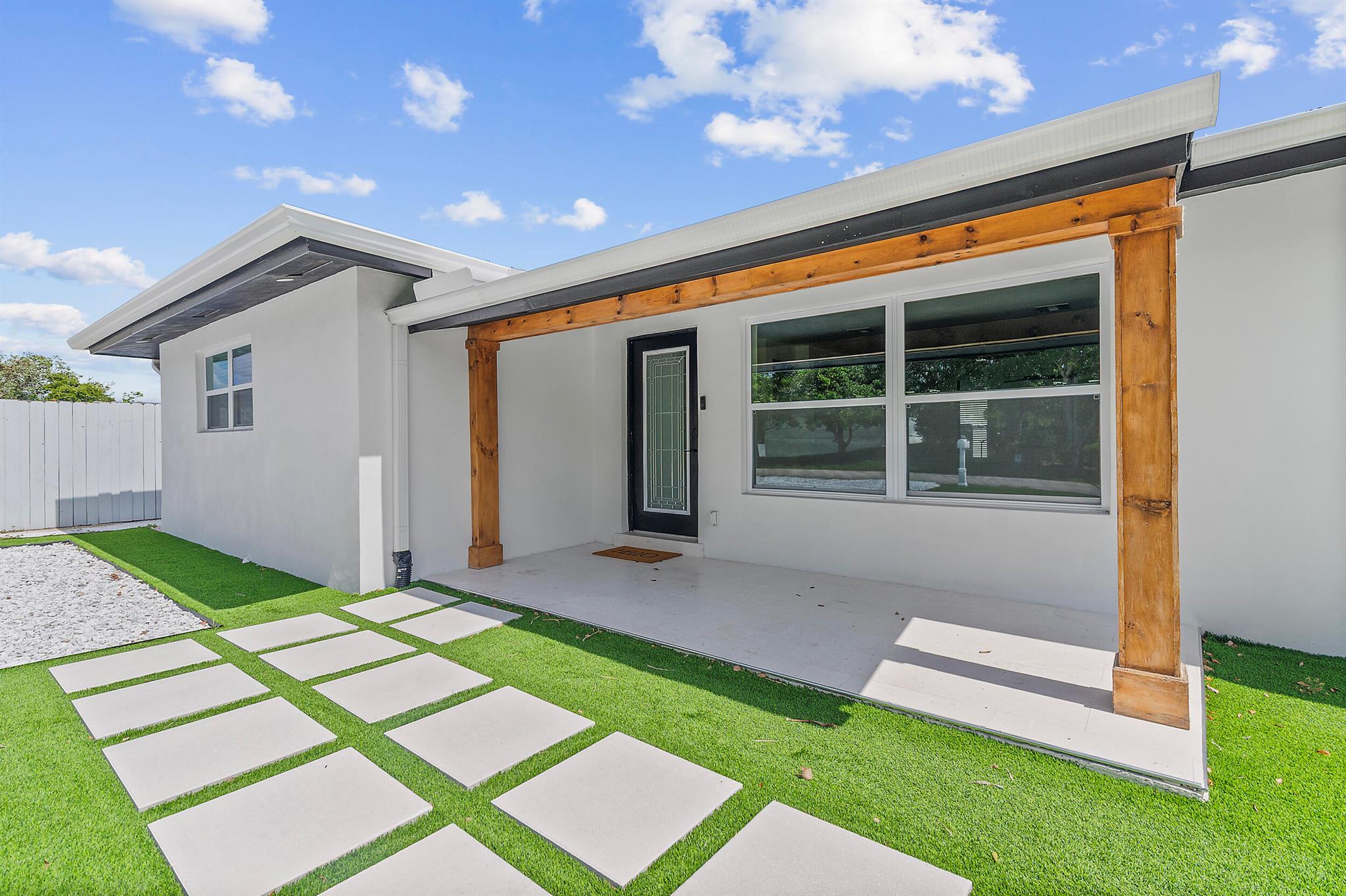 PAPAYA VILLAGE - Residential Lease