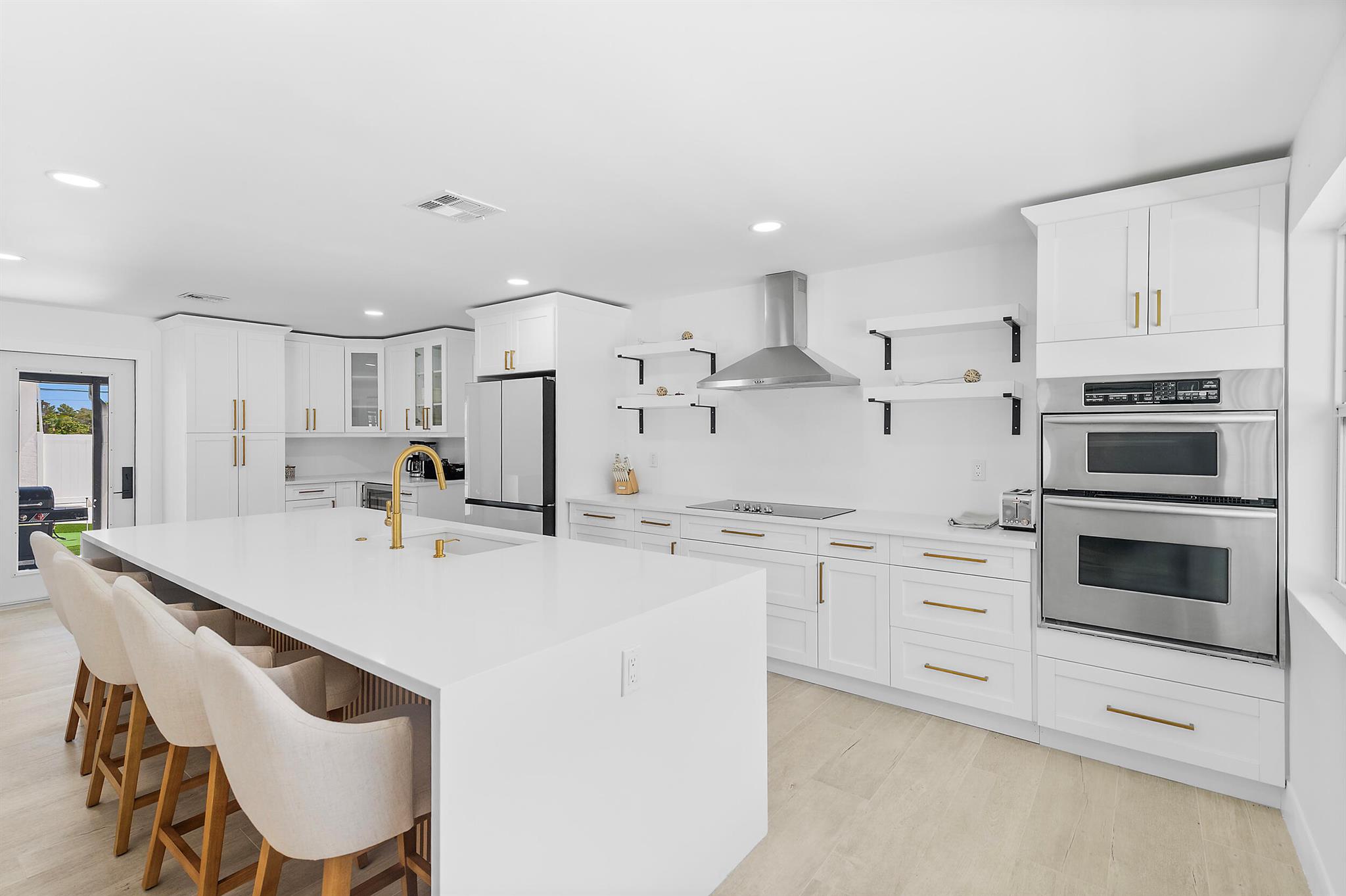 PAPAYA VILLAGE - Residential Lease