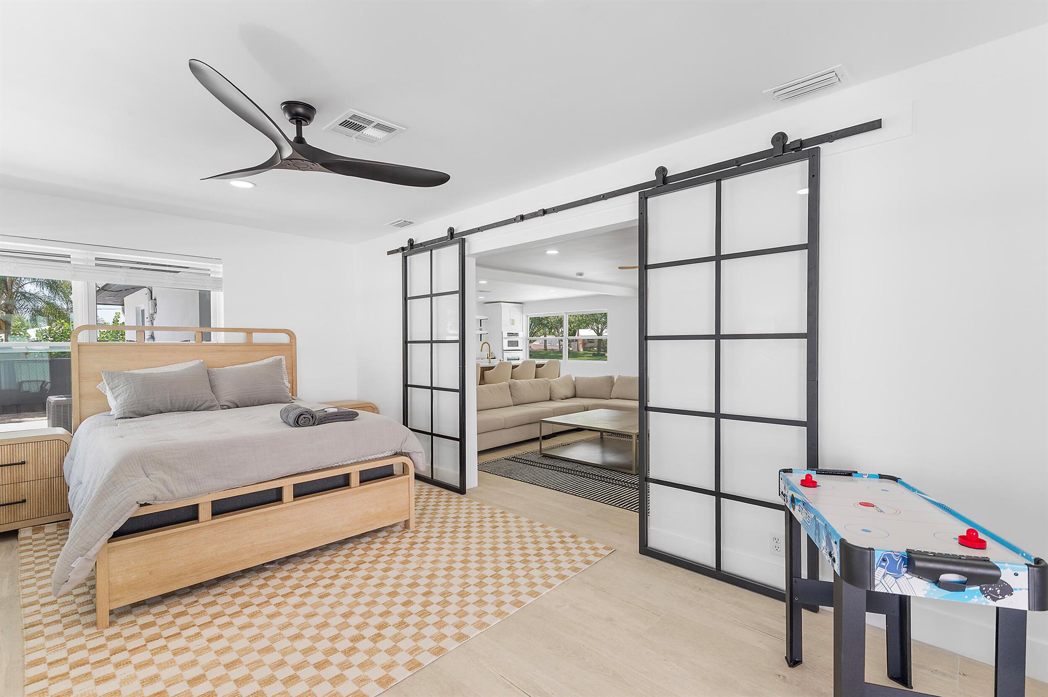 PAPAYA VILLAGE - Residential Lease