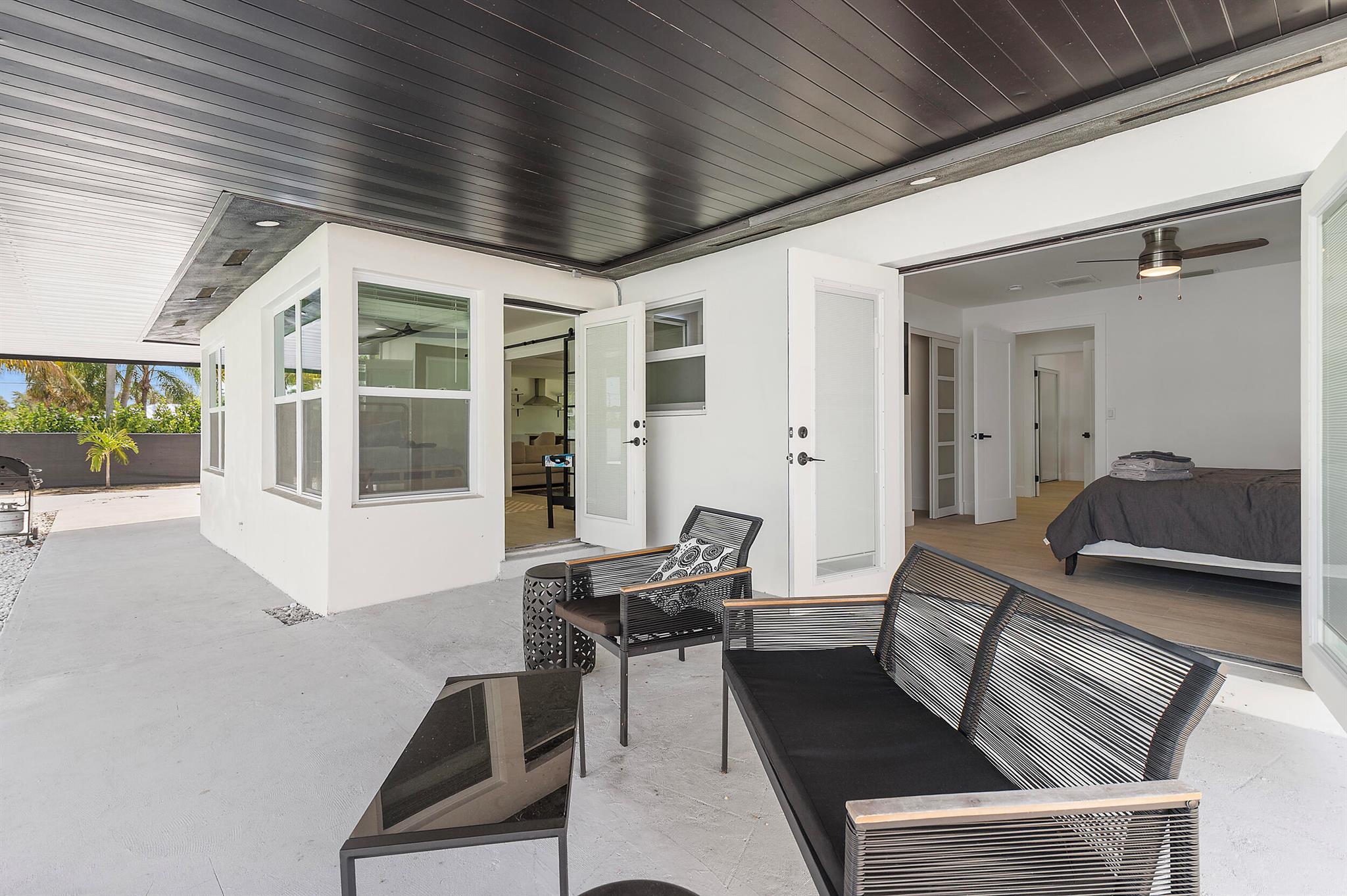 PAPAYA VILLAGE - Residential Lease