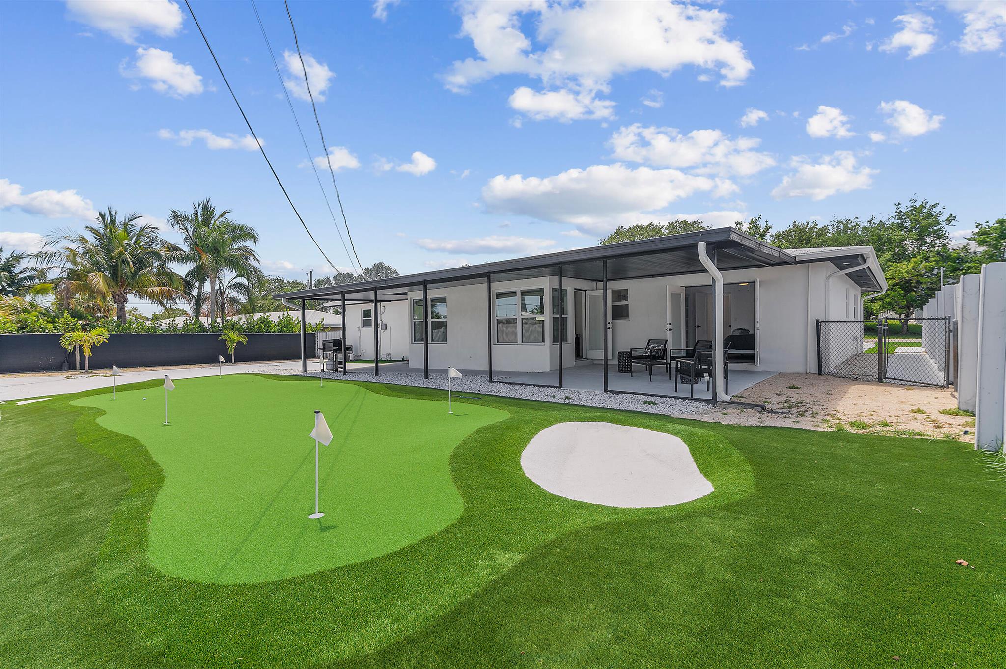 PAPAYA VILLAGE - Residential Lease