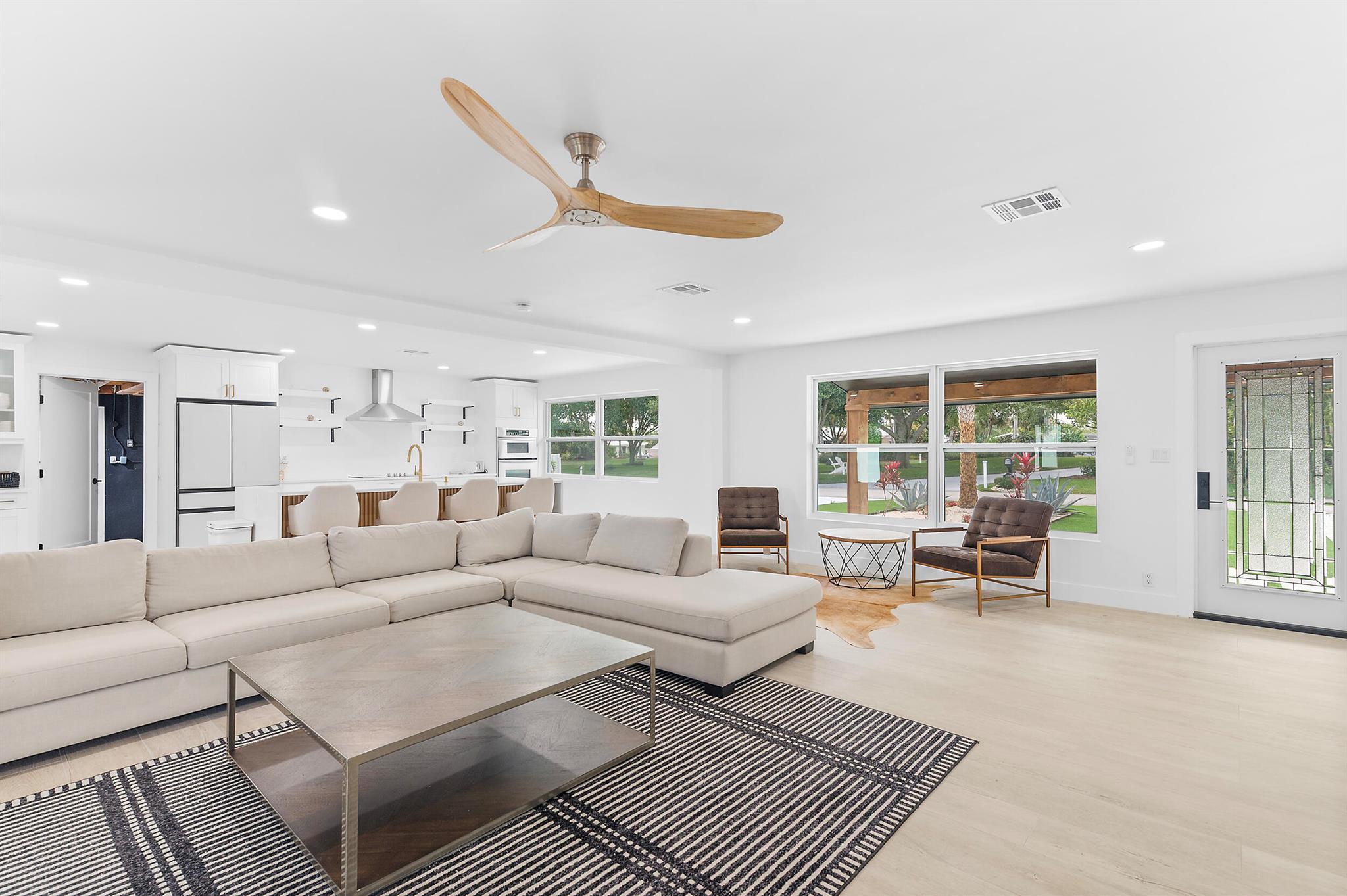 PAPAYA VILLAGE - Residential Lease