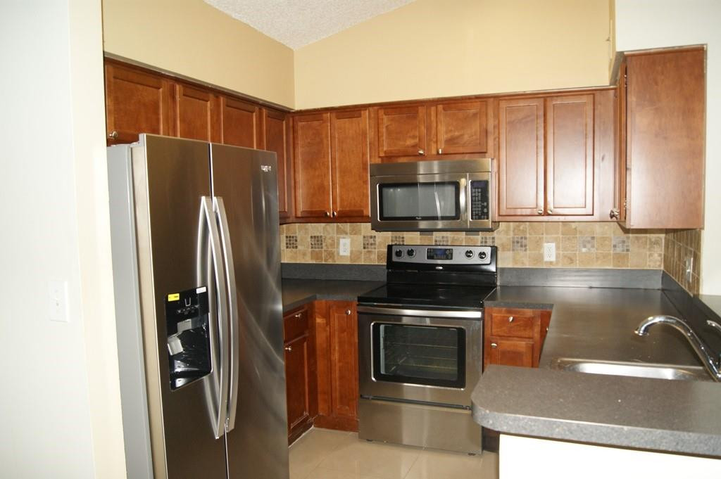 South Palm Place Condo - Residential Lease