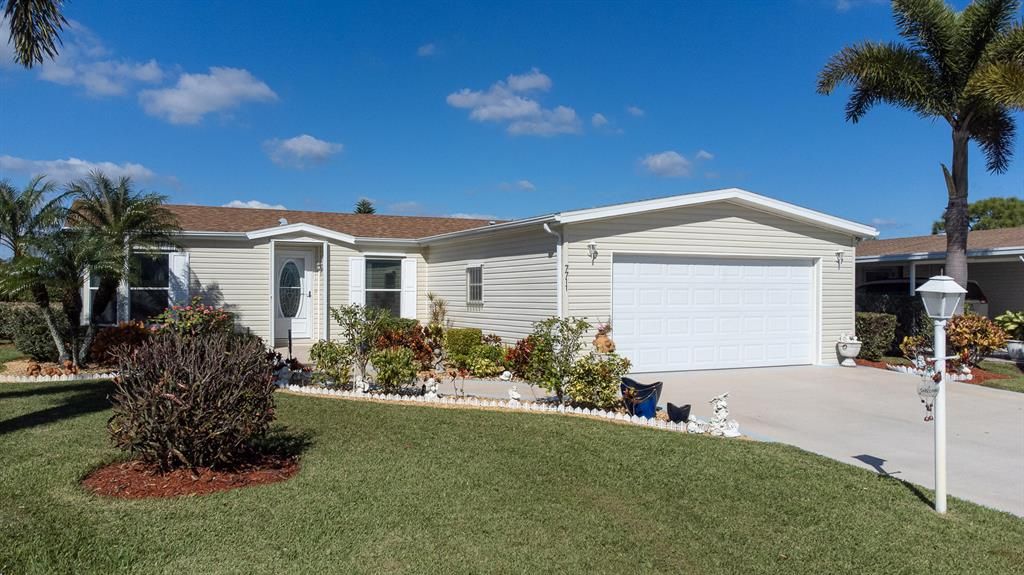 Photo of 7711 Mcclintock Way, Port Saint Lucie, FL 34952 (MLS # R10767229)