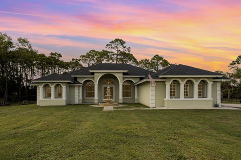 A home in Loxahatchee